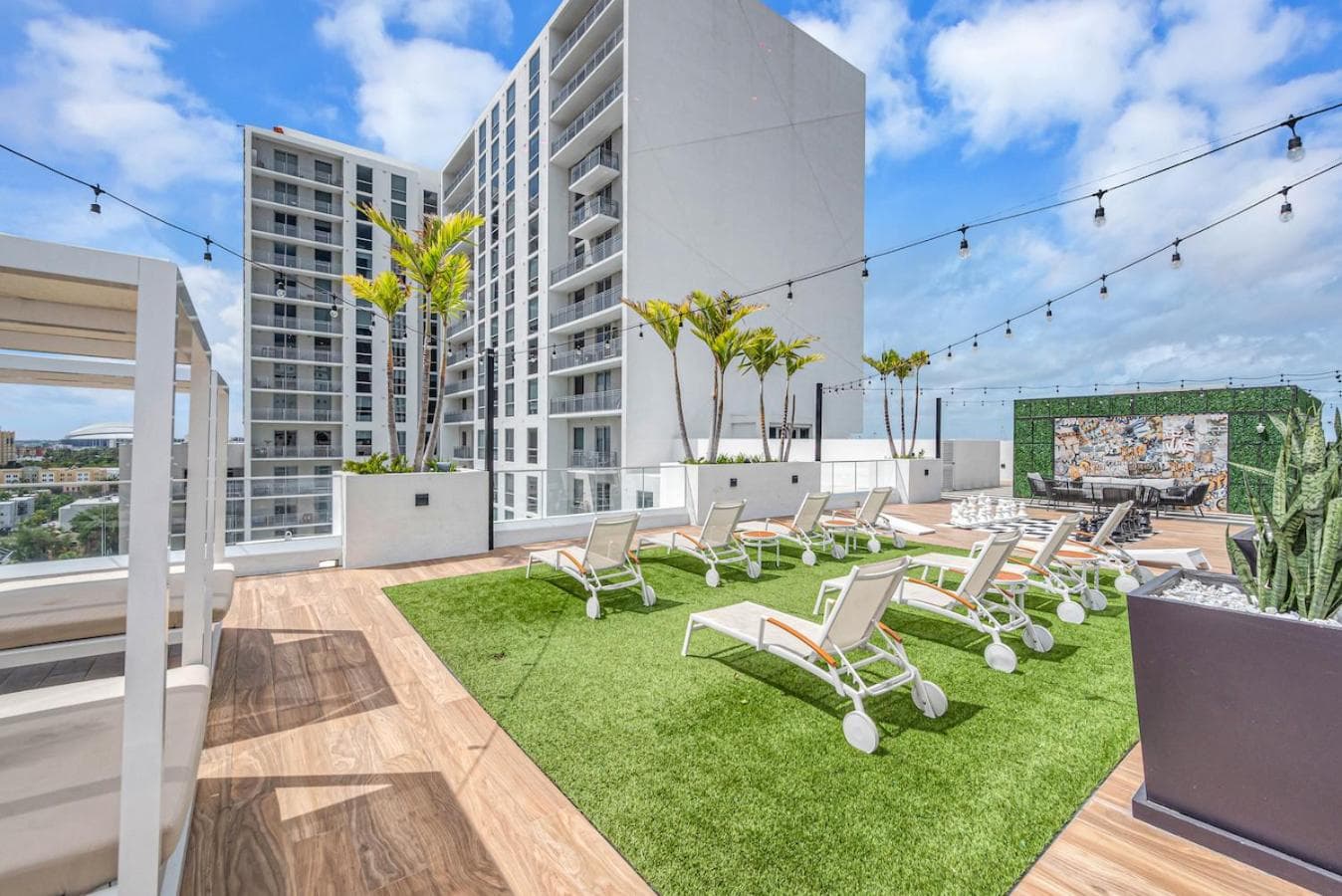 Amazing 2 BD Downtown Miami Mins From Brickell With Free Parking — 29