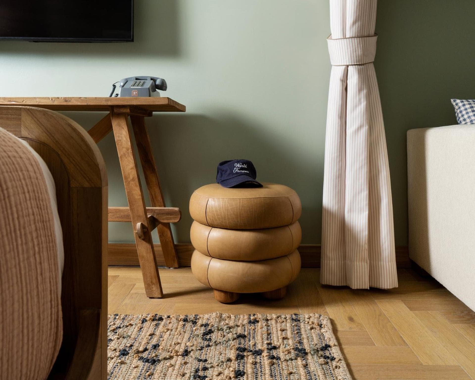 Palihouse Hyde Park Village — 10