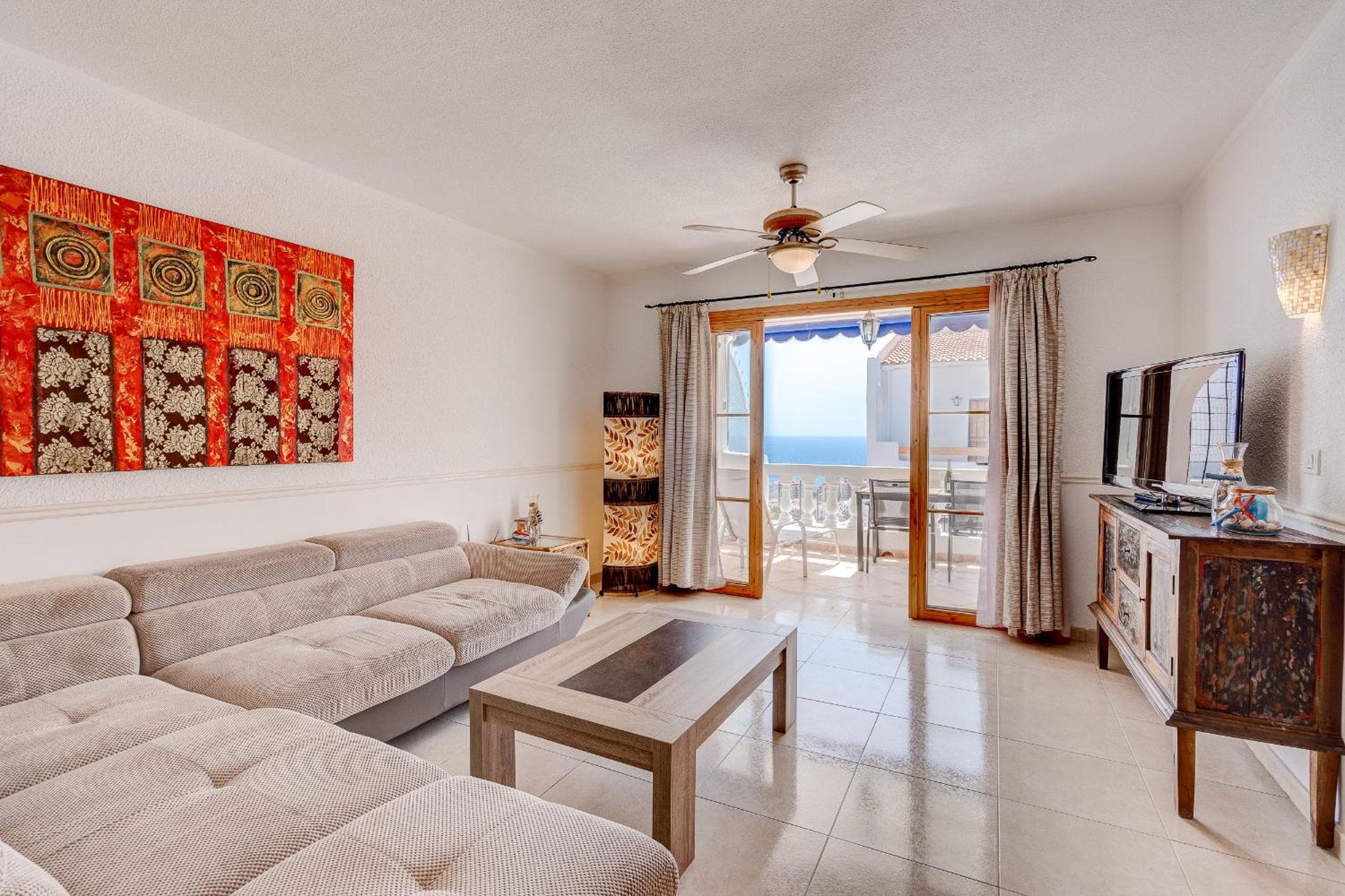 Port Royal ocean view apartment in Los Cristianos — 2