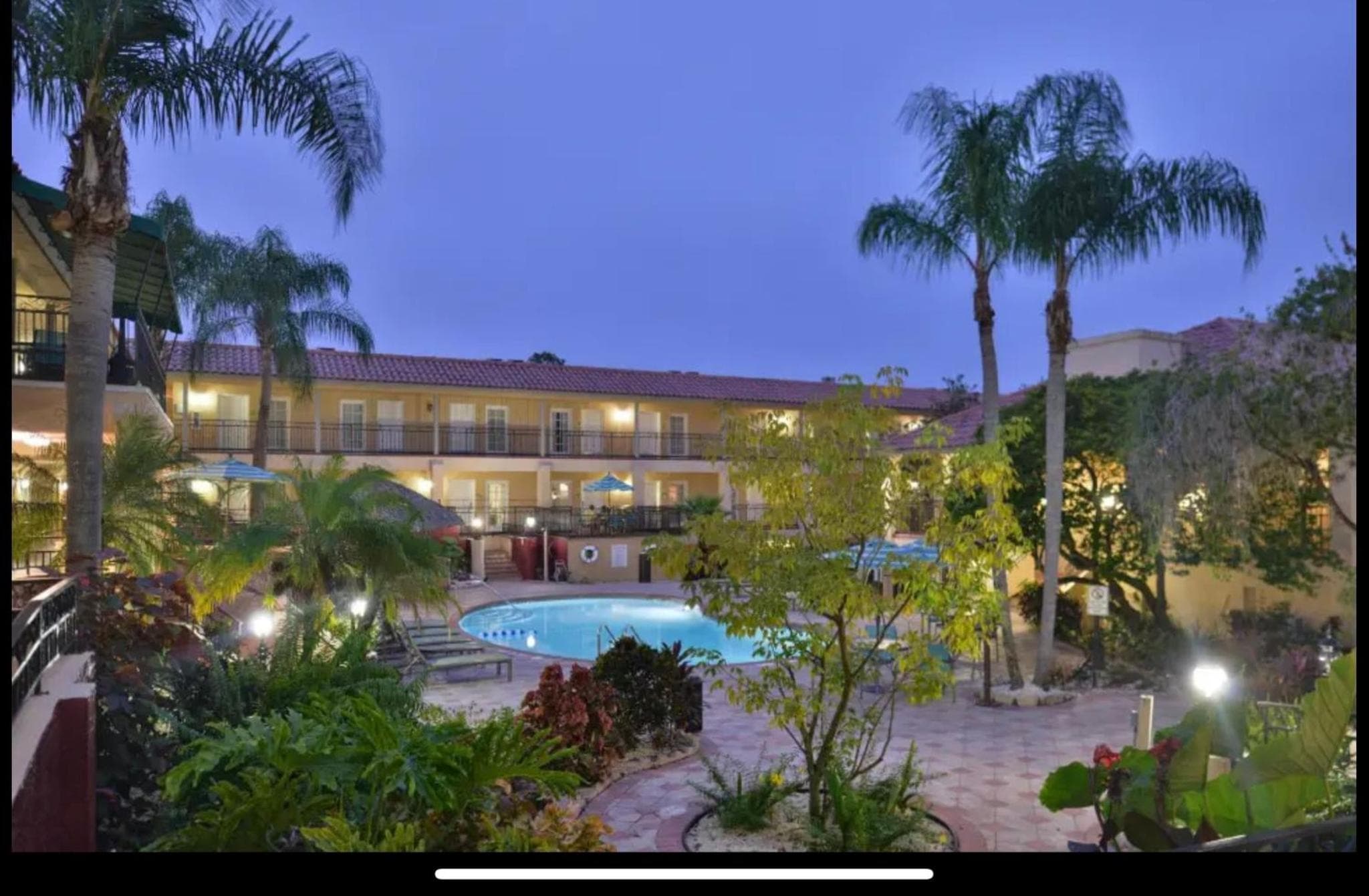 Red Roof Inn PLUS & Suites Tampa - Busch Gardens — 22