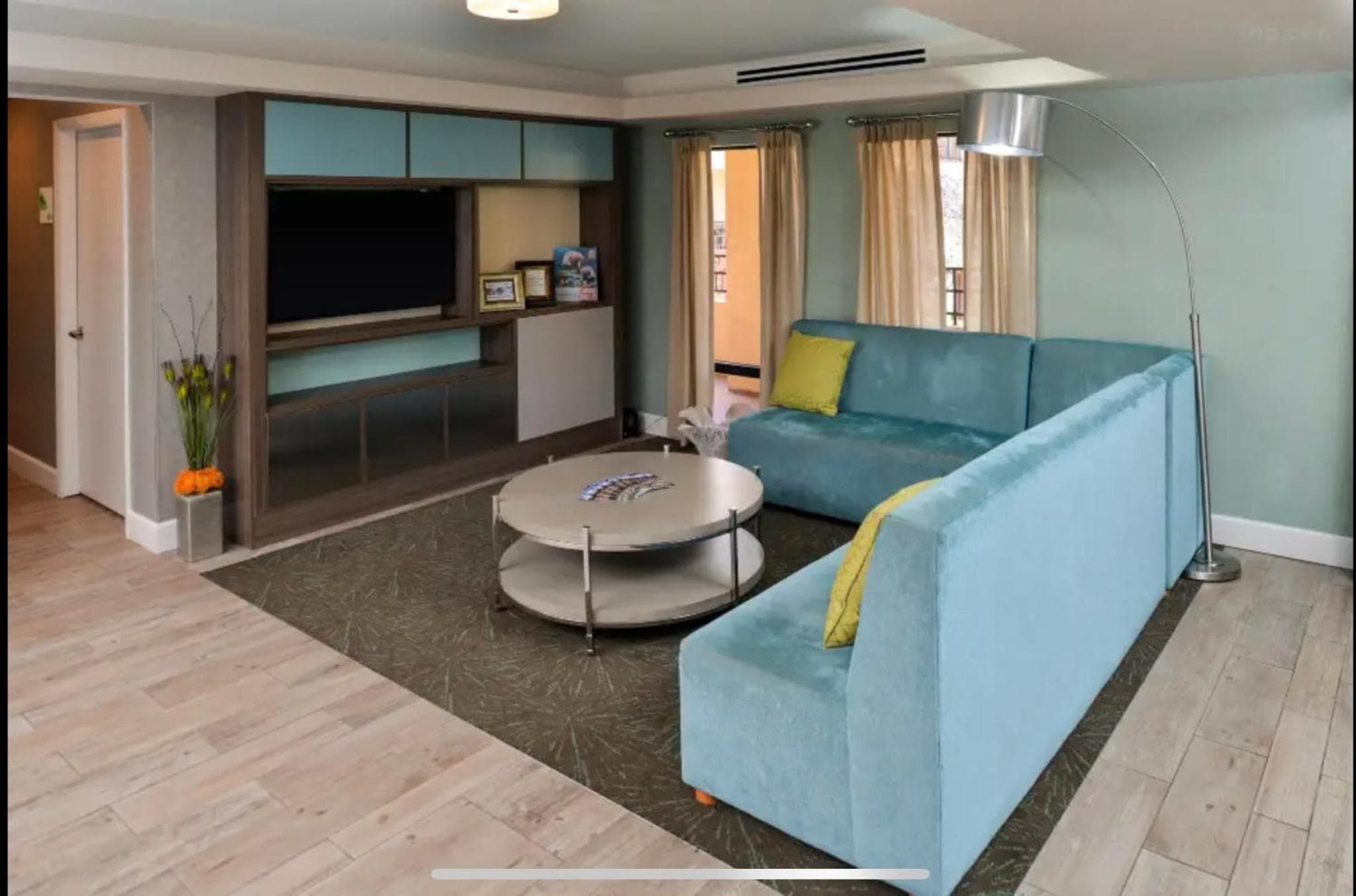 Red Roof Inn PLUS & Suites Tampa - Busch Gardens — 6