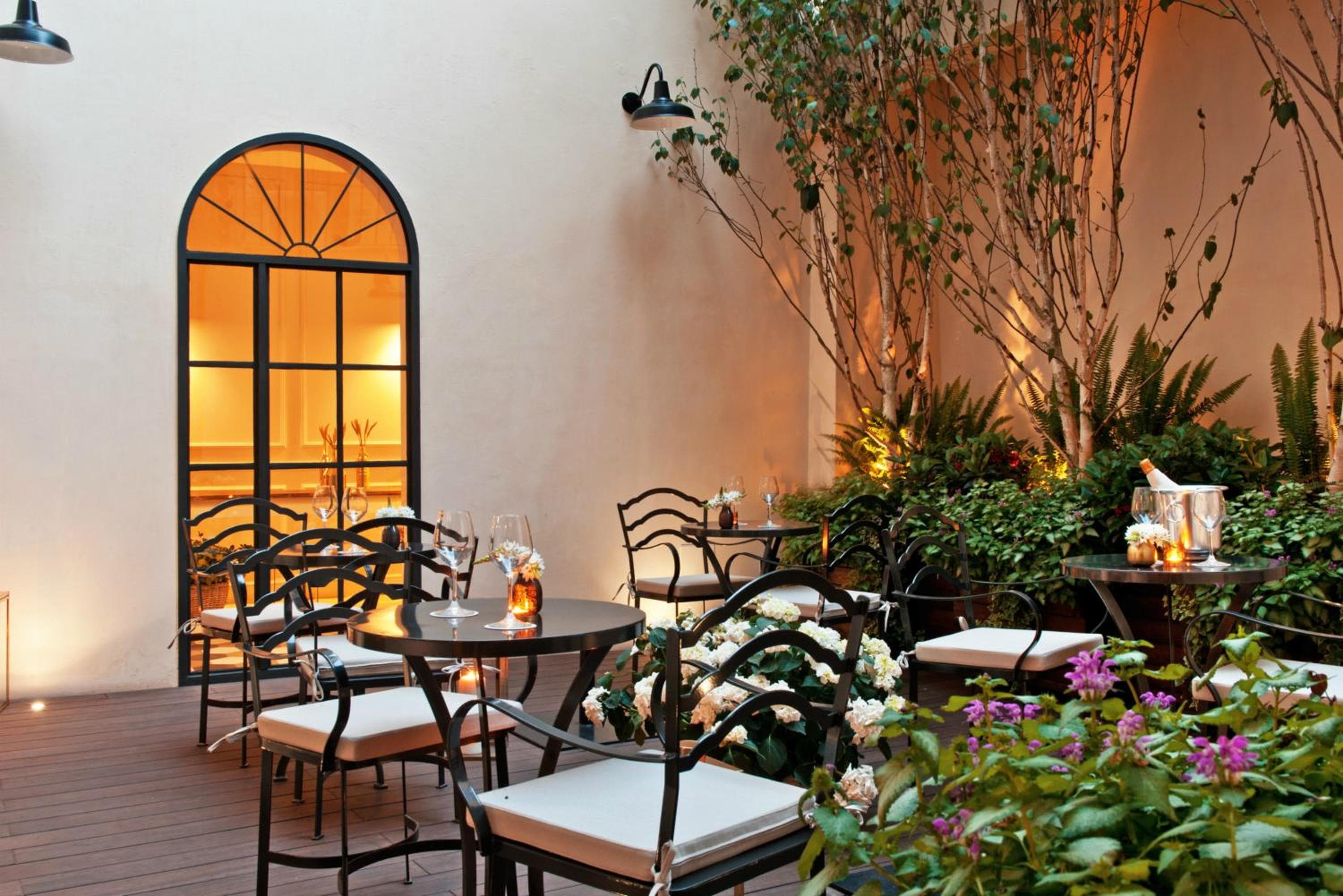 El hotel de las quince llaves — 10