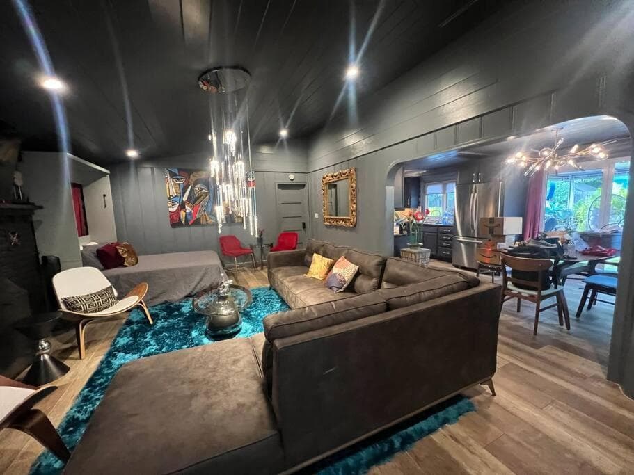 Sexy Grand Studio suite with pool view /hot tub — 17