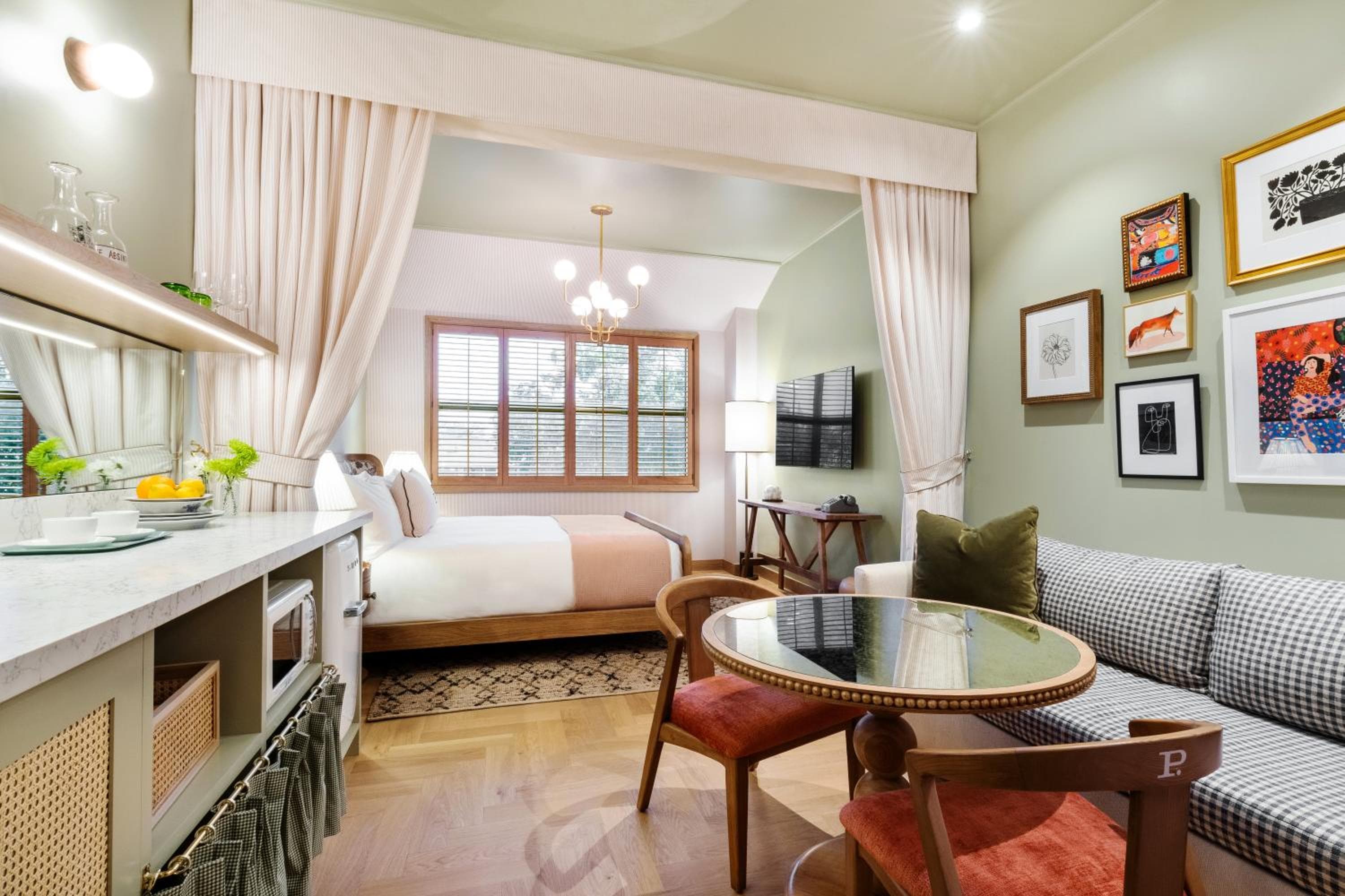 Palihouse Hyde Park Village — 28