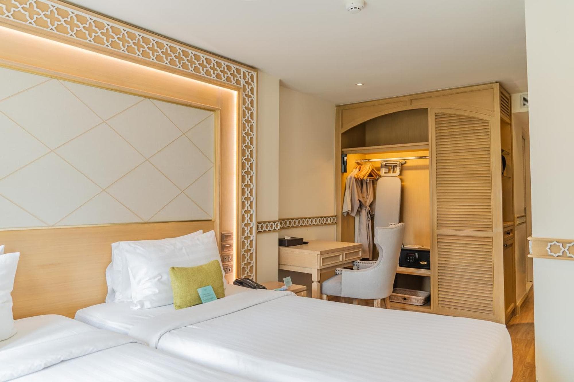 La Petite Salil Sukhumvit Thonglor 1 — 19