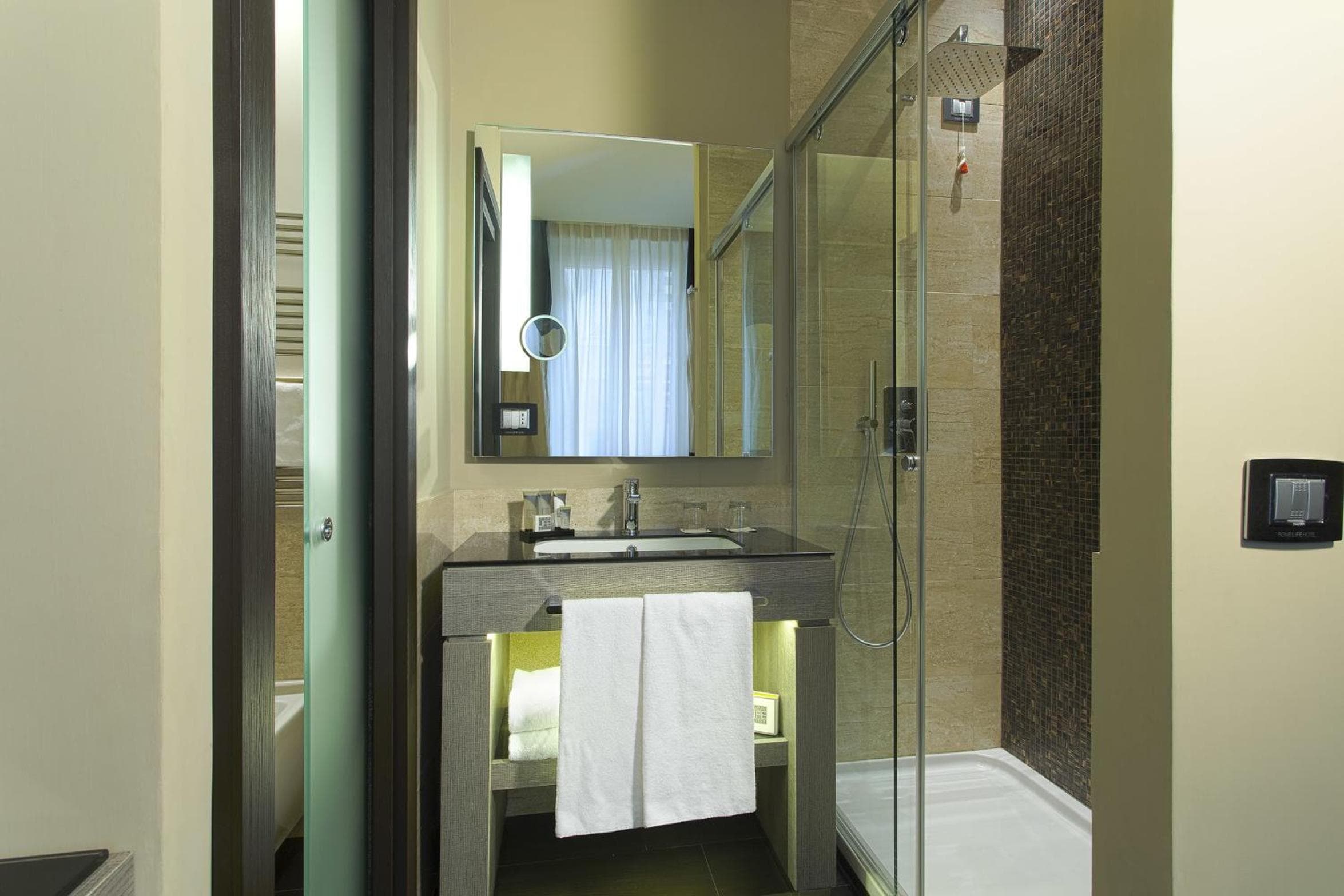Hotel Roma — 4