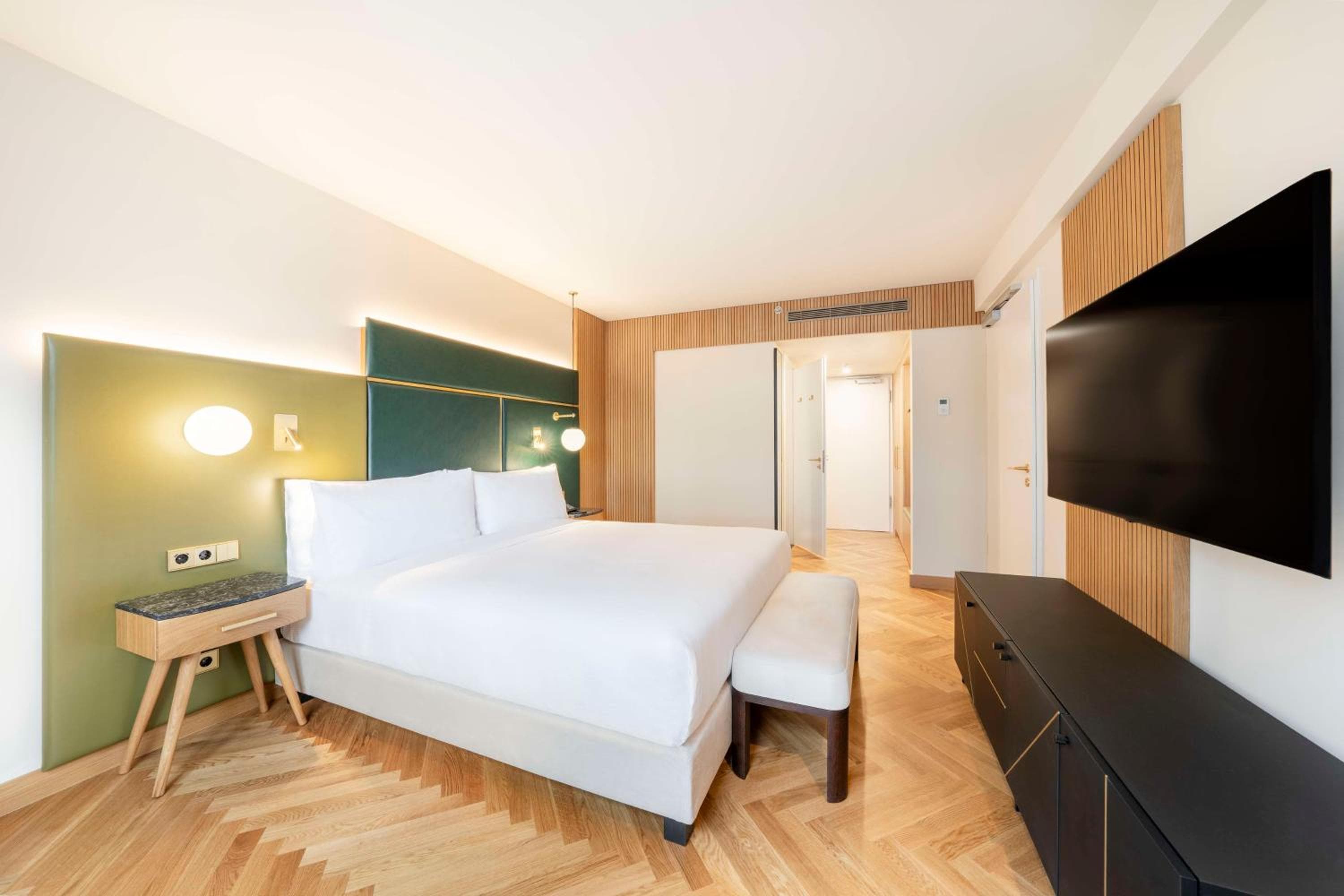 Hilton Berlin hotel, Anton-Wilhelm-Amo-Str. 30, Berlin, Germany — photo 59