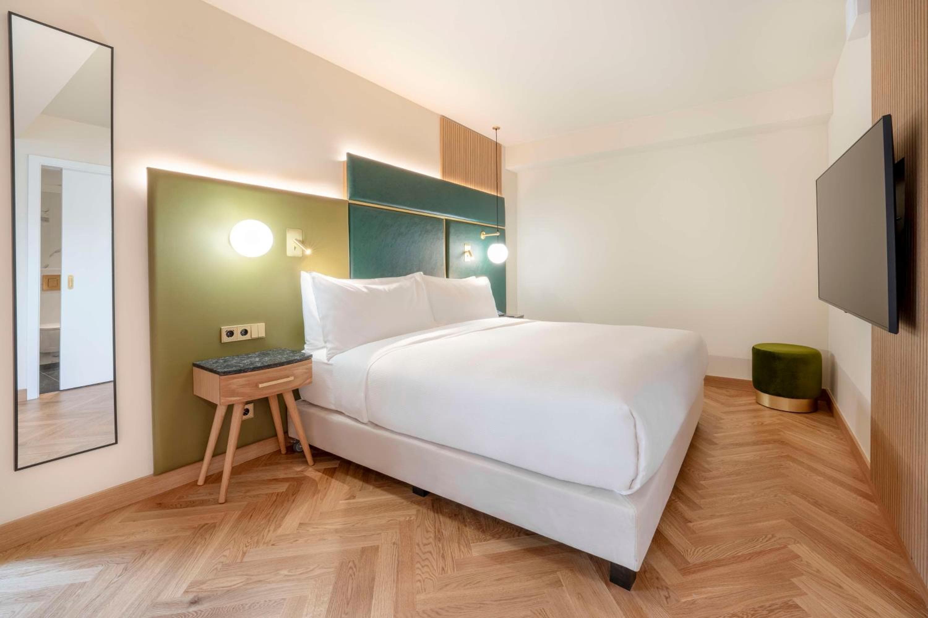 Hilton Berlin hotel, Anton-Wilhelm-Amo-Str. 30, Berlin, Germany — photo 131