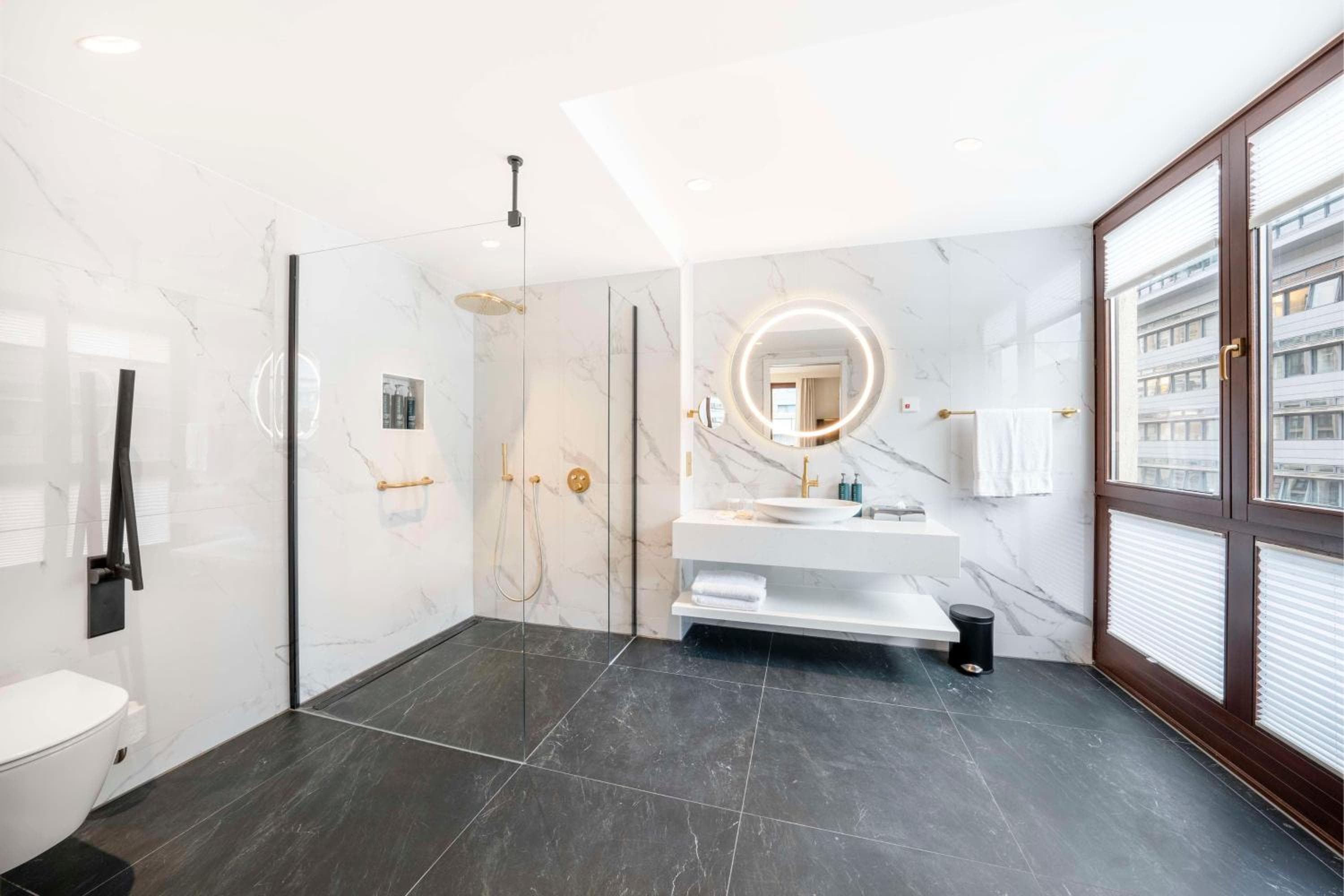 Hilton Berlin hotel, Anton-Wilhelm-Amo-Str. 30, Berlin, Germany — photo 17