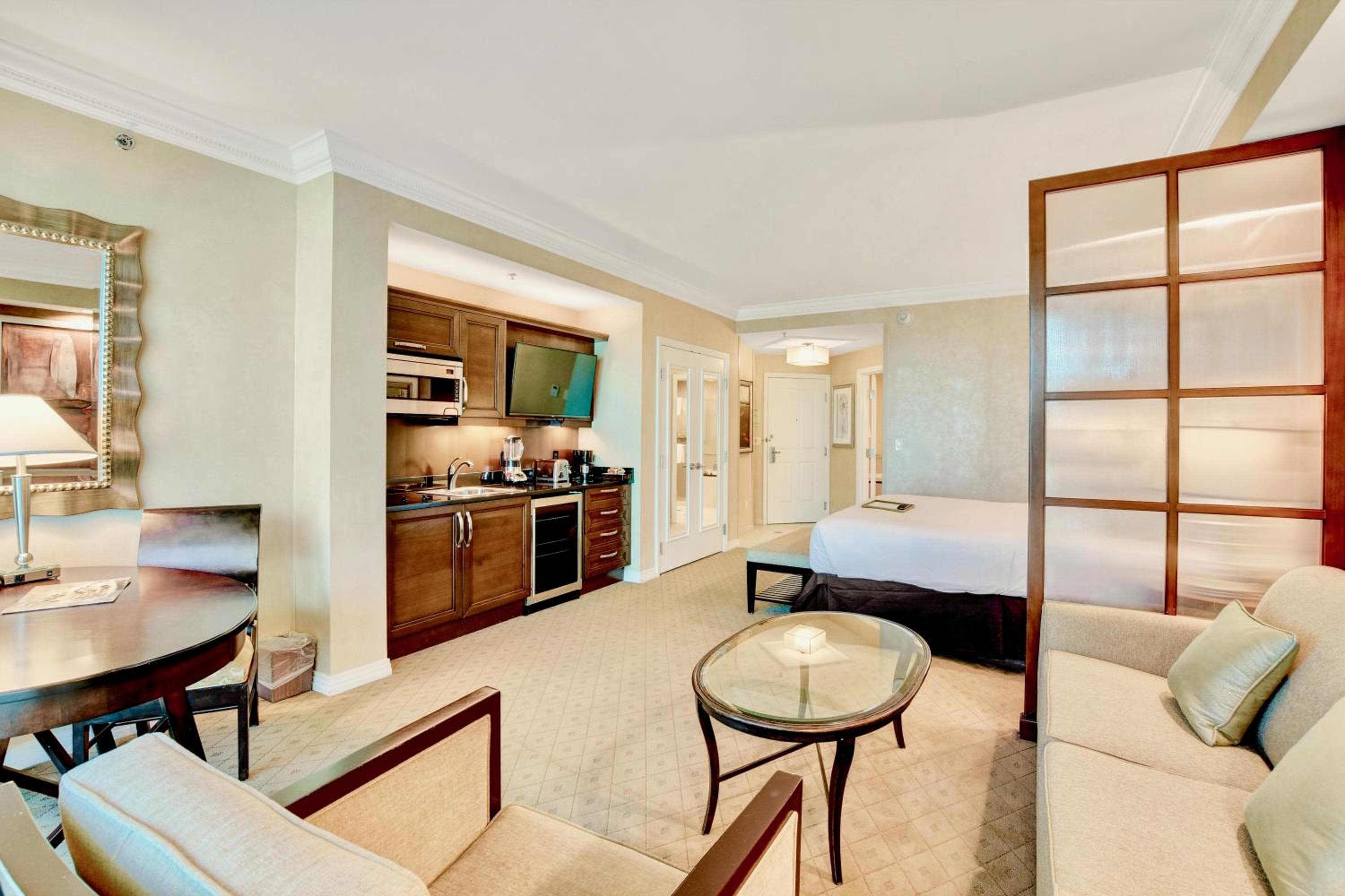 Strip View Balcony Suites - No Resort Fee ! — 20
