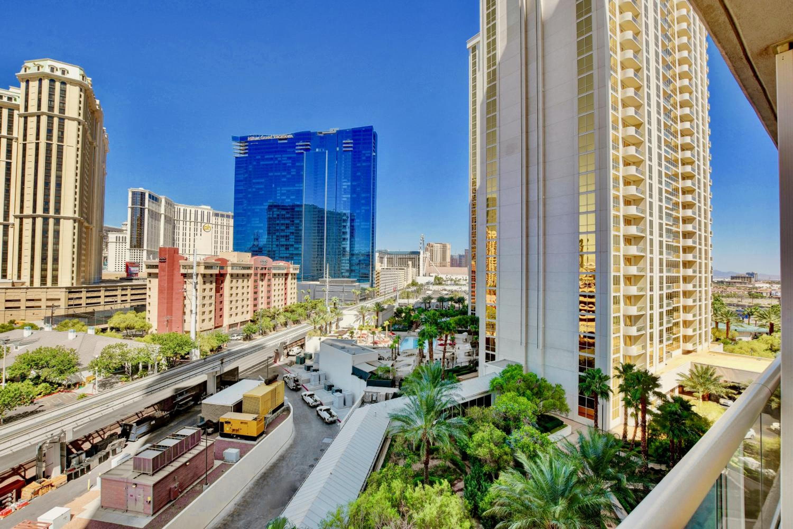 Strip View Balcony Suites - No Resort Fee ! — 7