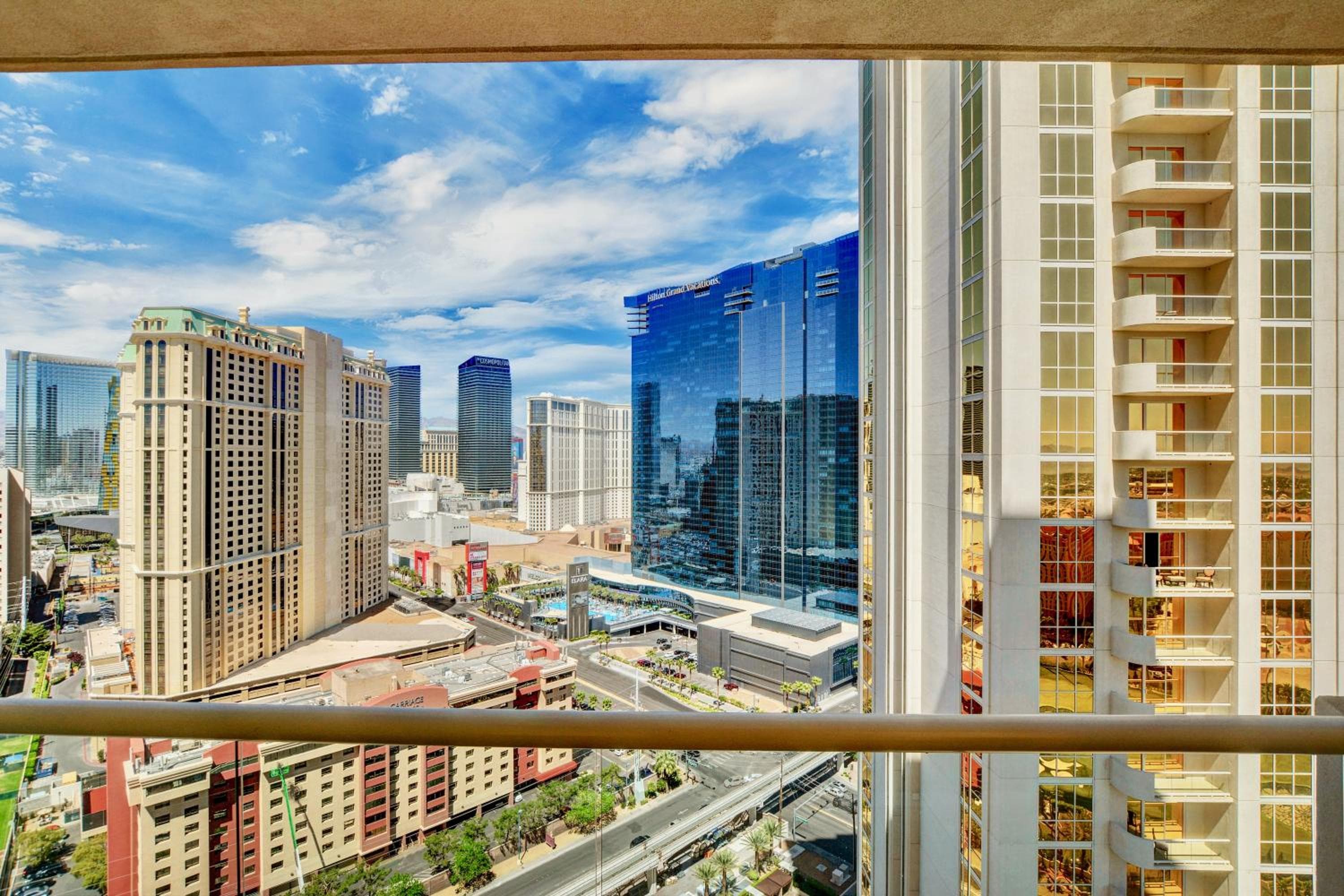 Strip View Balcony Suites - No Resort Fee ! — 8