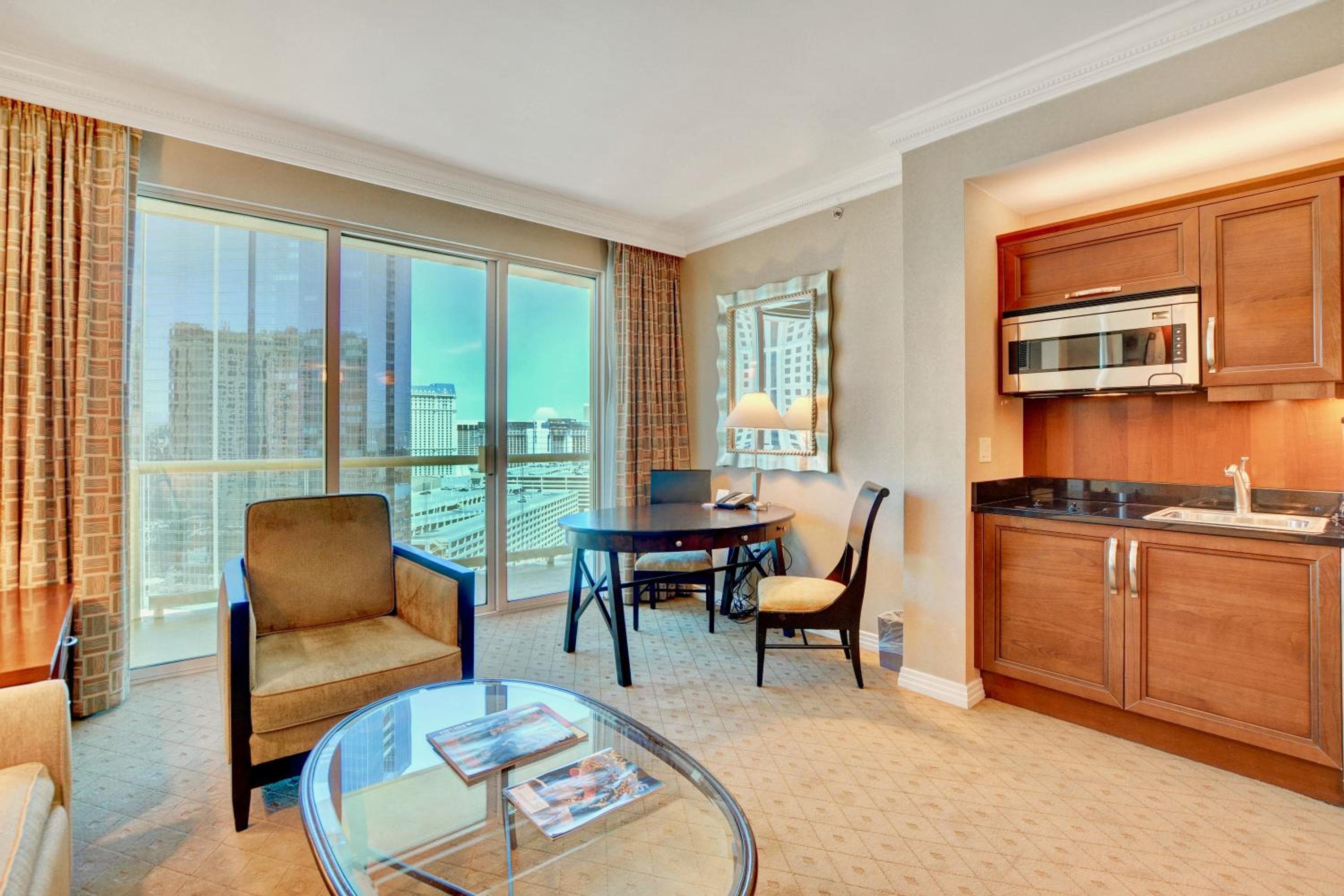 No Resort Fee - Balcony Strip Views, Pools & Parking — 3