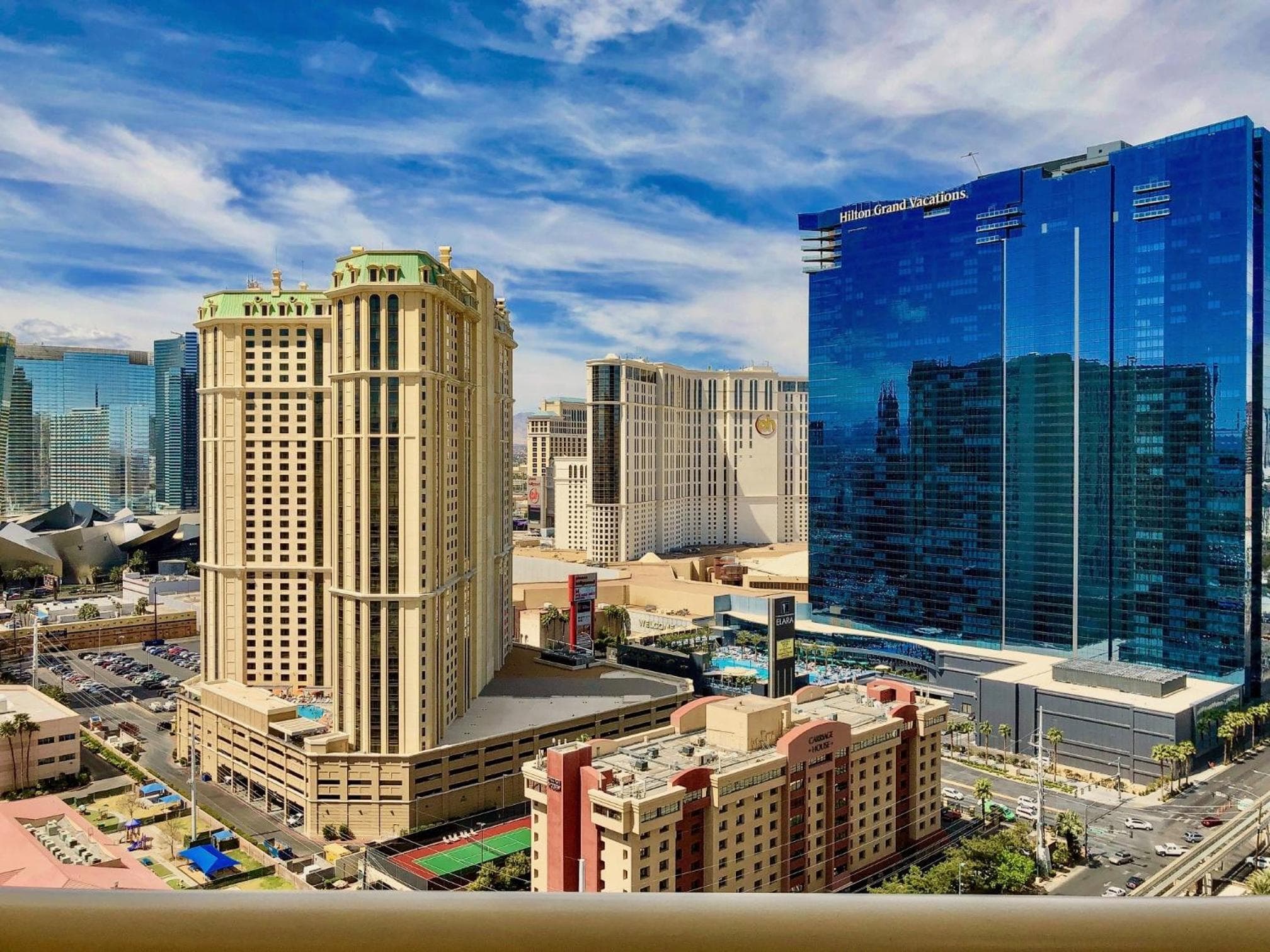 Strip View Balcony Suites - No Resort Fee ! — 1