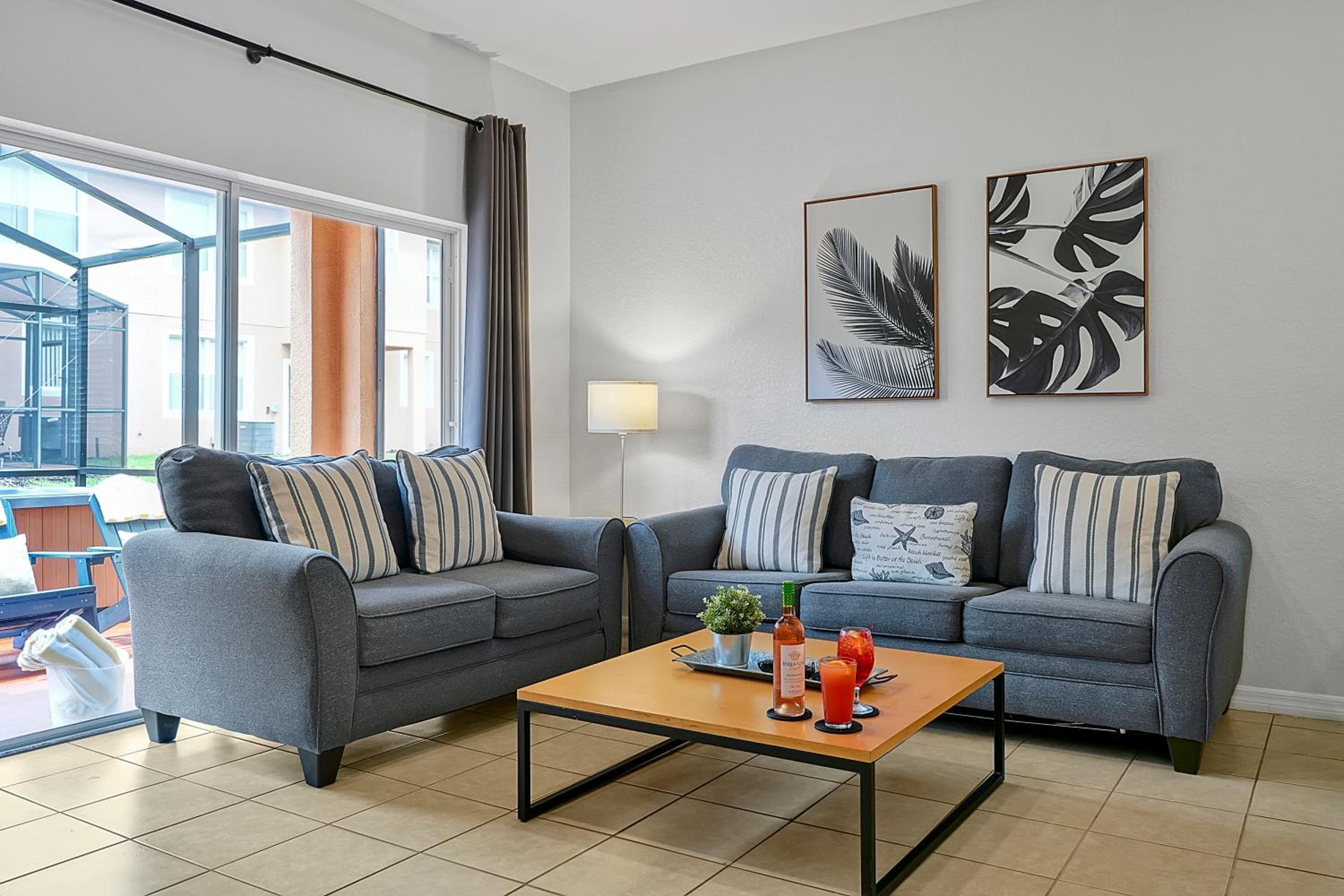 Regal Oaks Resort Vacation Townhomes by IDILIQ — 16