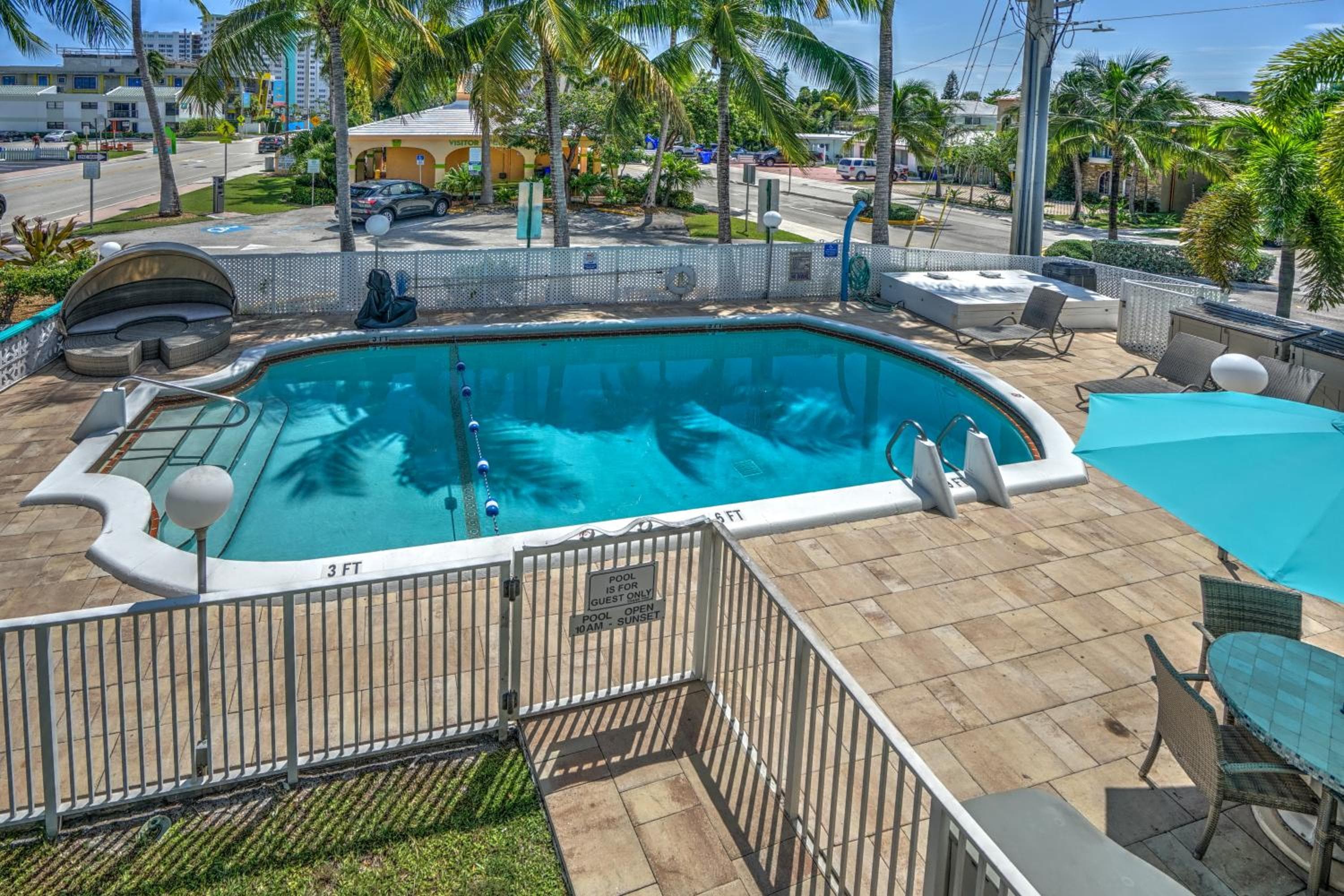 Horizon by the Sea Inn — 6
