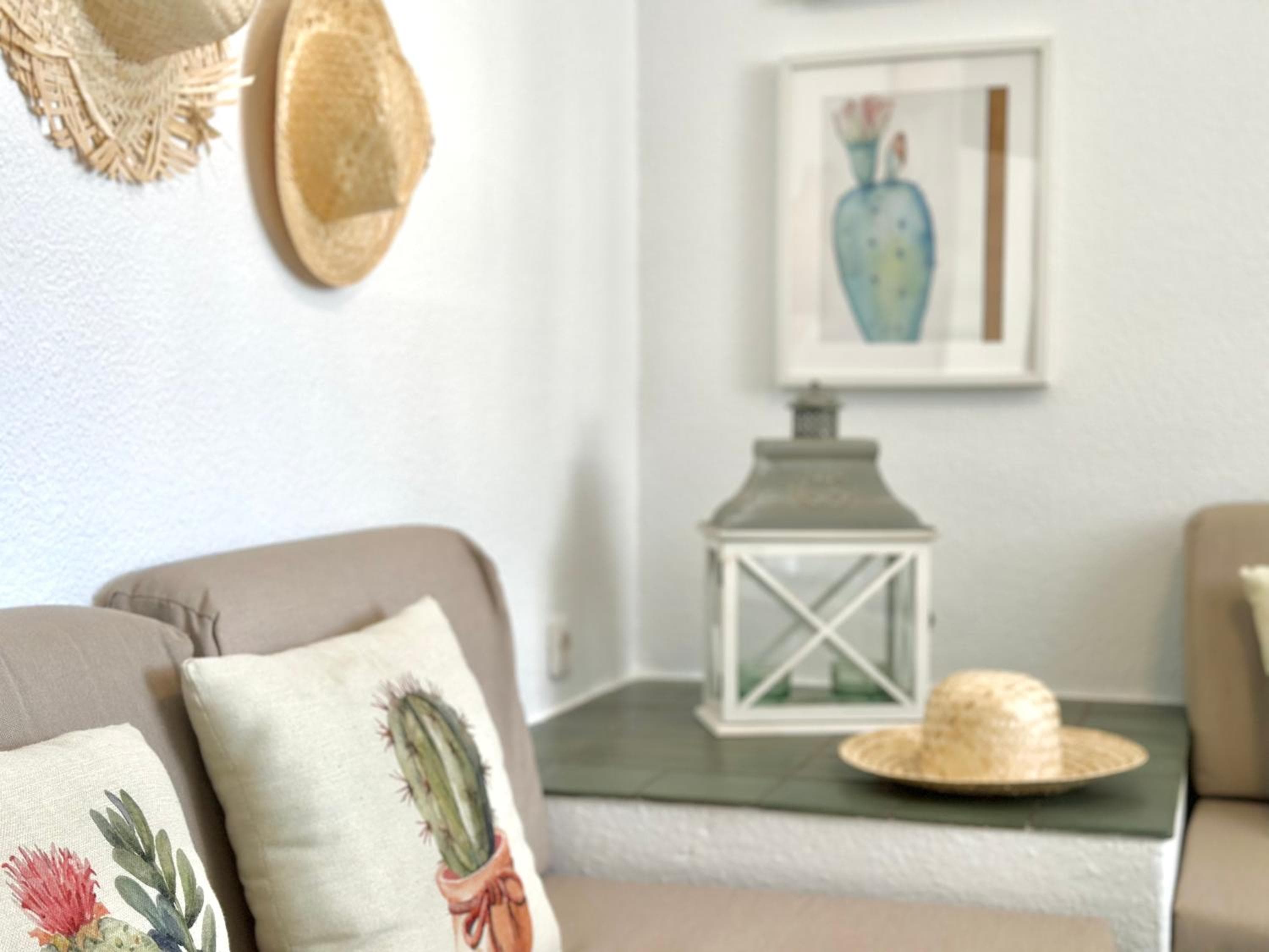 1The Best Location - Las Americas & Parking — 5