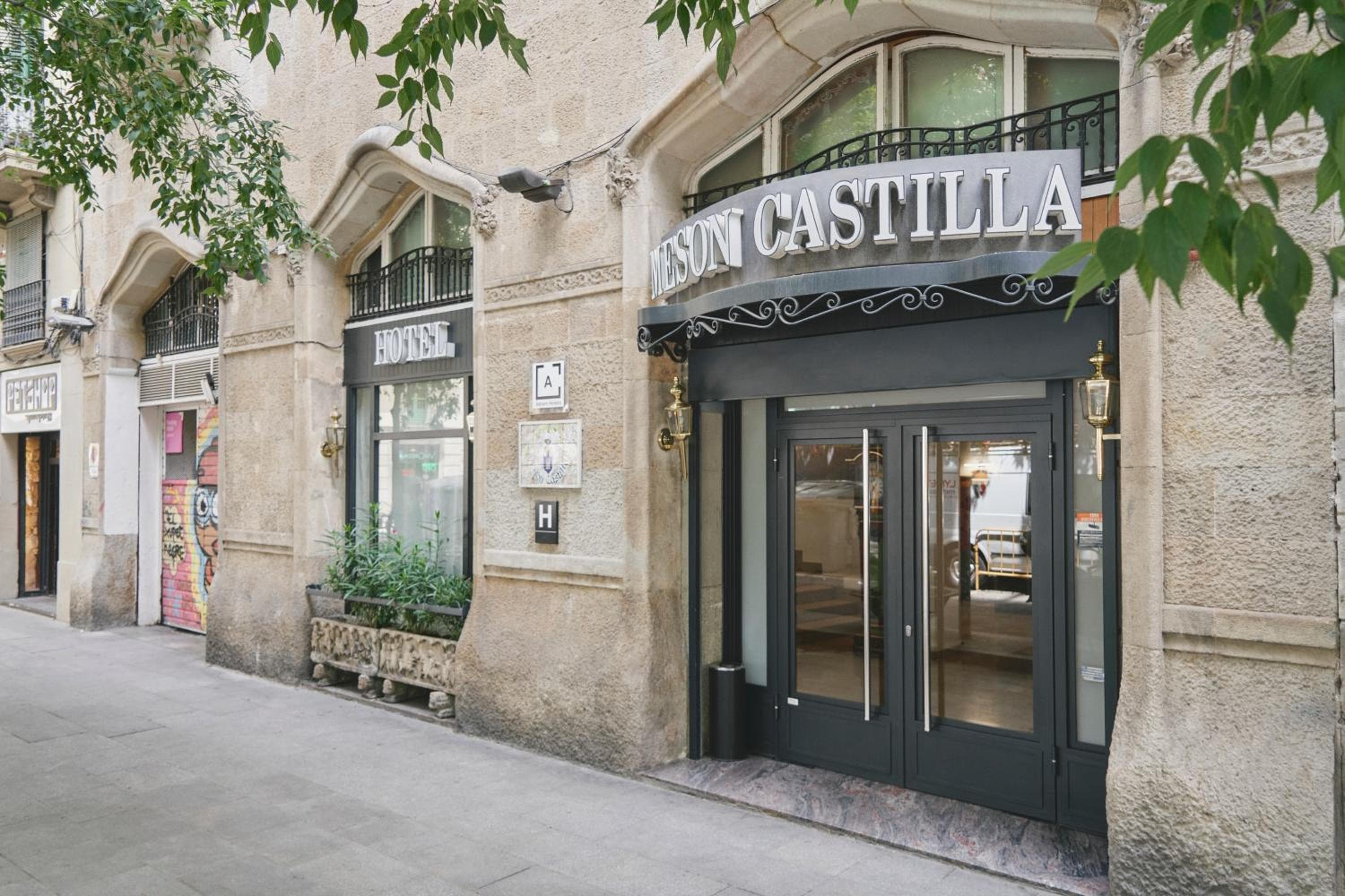 Mesón Castilla Atiram Hotels — 1