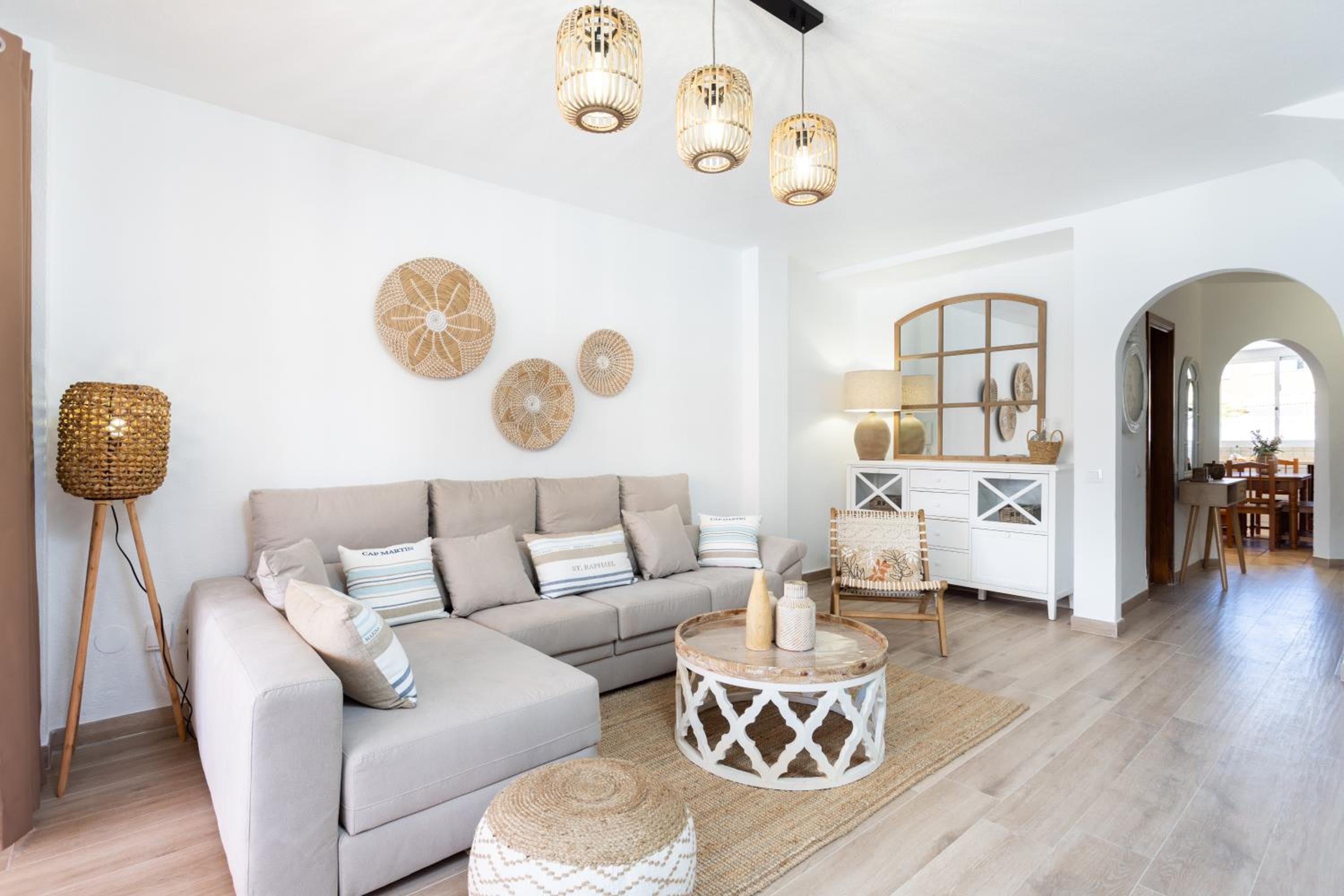 Design house 150m from Las Vistas Beach — 1
