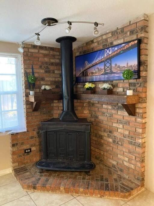Hidden Gem 3br/1b+Jacuzzi+busch garden+fishn+kayak — 21