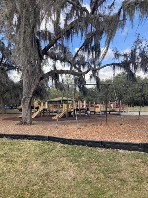 Hidden Gem 3br/1b+Jacuzzi+busch garden+fishn+kayak — 19
