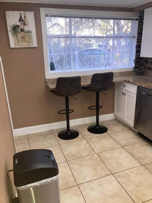 Hidden Gem 3br/1b+Jacuzzi+busch garden+fishn+kayak — 9