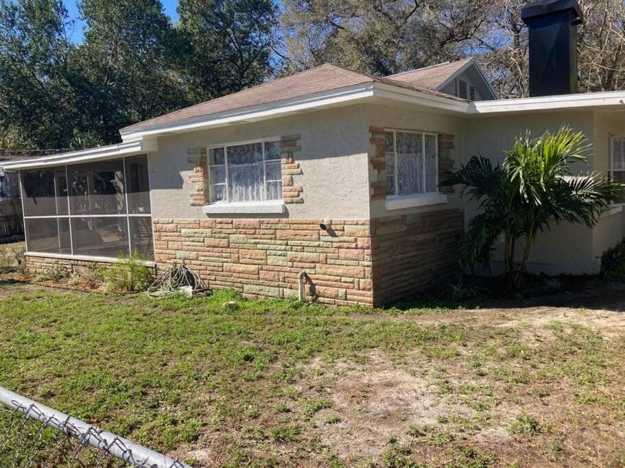 Hidden Gem 3br/1b+Jacuzzi+busch garden+fishn+kayak — 27
