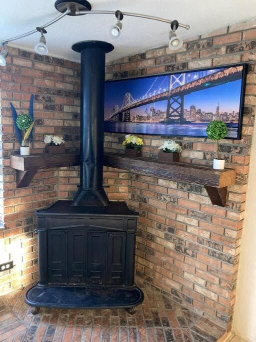 Hidden Gem 3br/1b+Jacuzzi+busch garden+fishn+kayak — 19