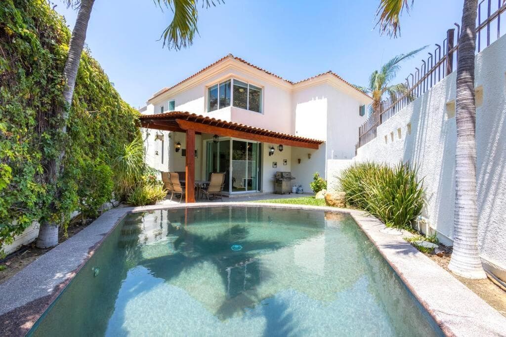 Villa Cola de Ballena in Exclusive El Pedregal at Cabo's Downtown — 2