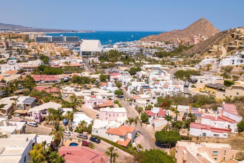 Villa Cola de Ballena in Exclusive El Pedregal at Cabo's Downtown — 15