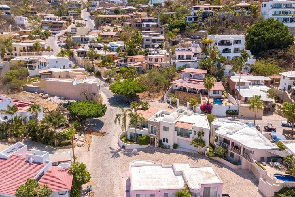 Villa Cola de Ballena in Exclusive El Pedregal at Cabo's Downtown — 16