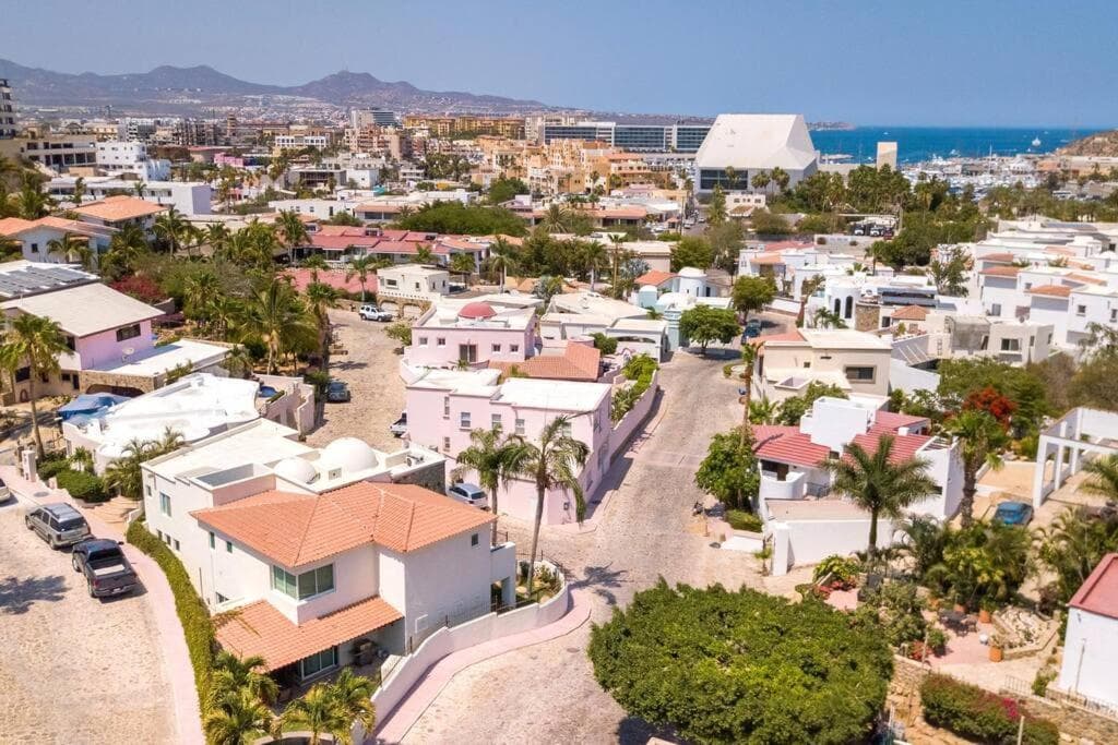 Villa Cola de Ballena in Exclusive El Pedregal at Cabo's Downtown — 17