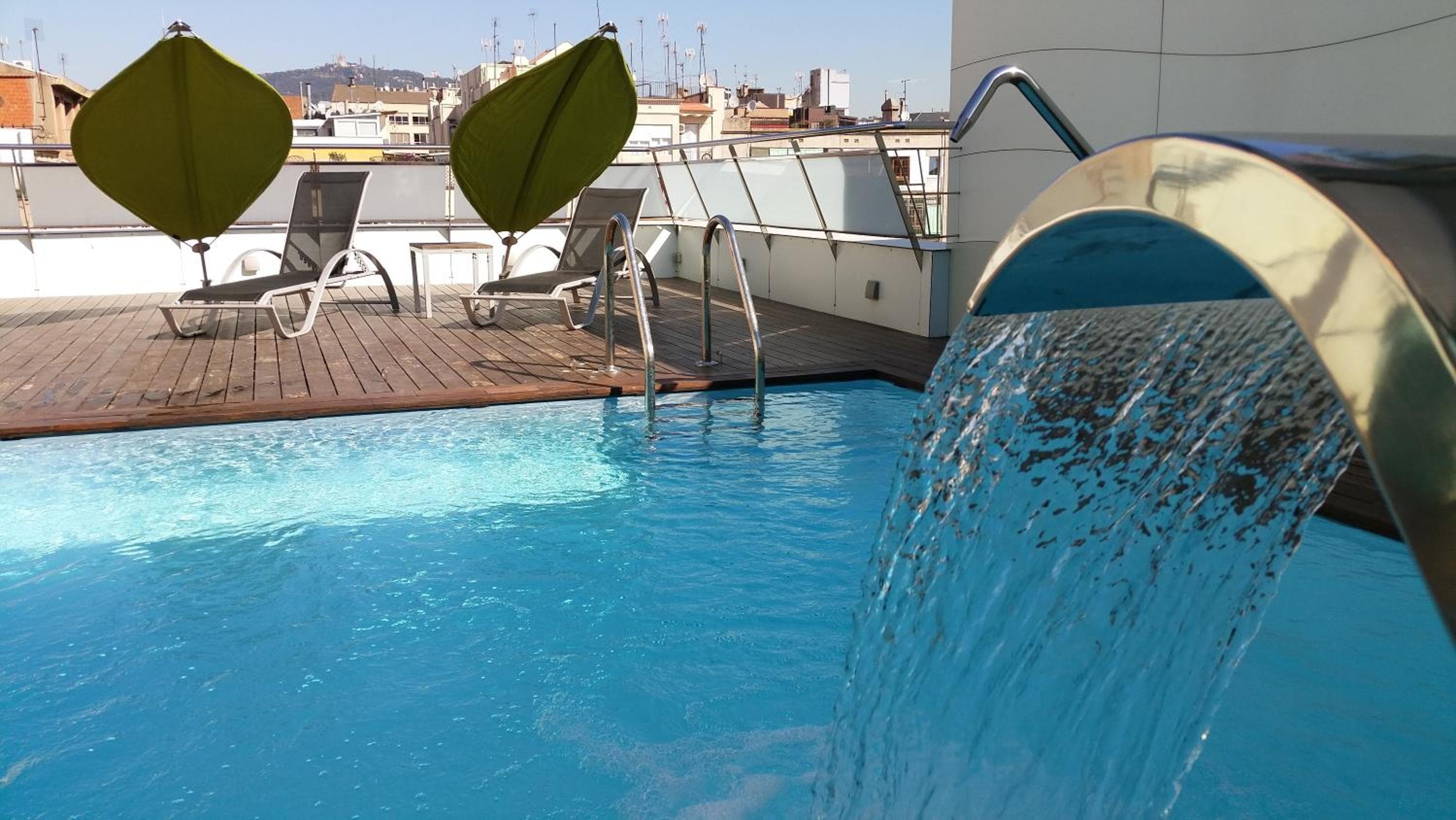 Ako Suites Hotel — 1