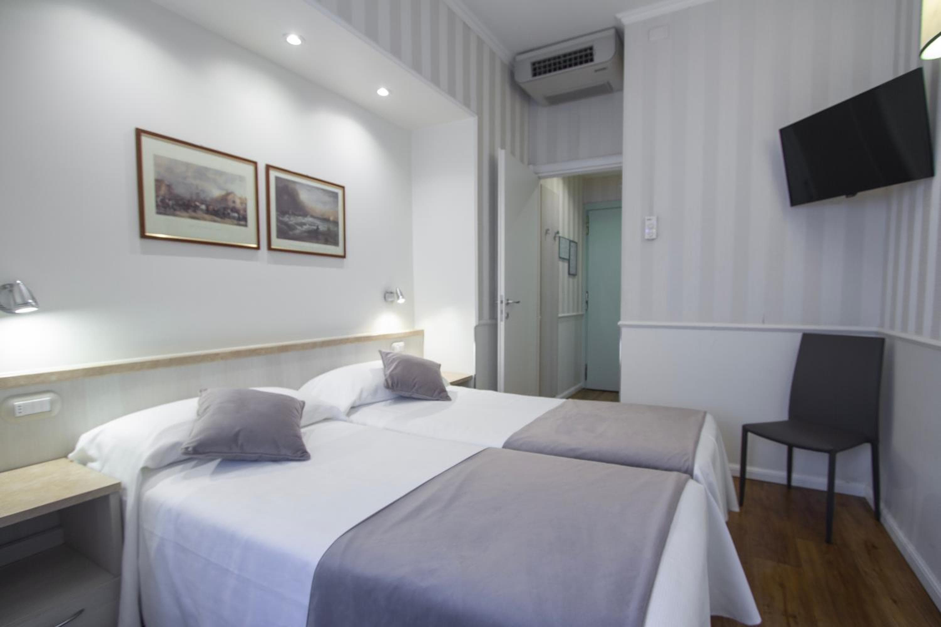 Hotel Flora — 25