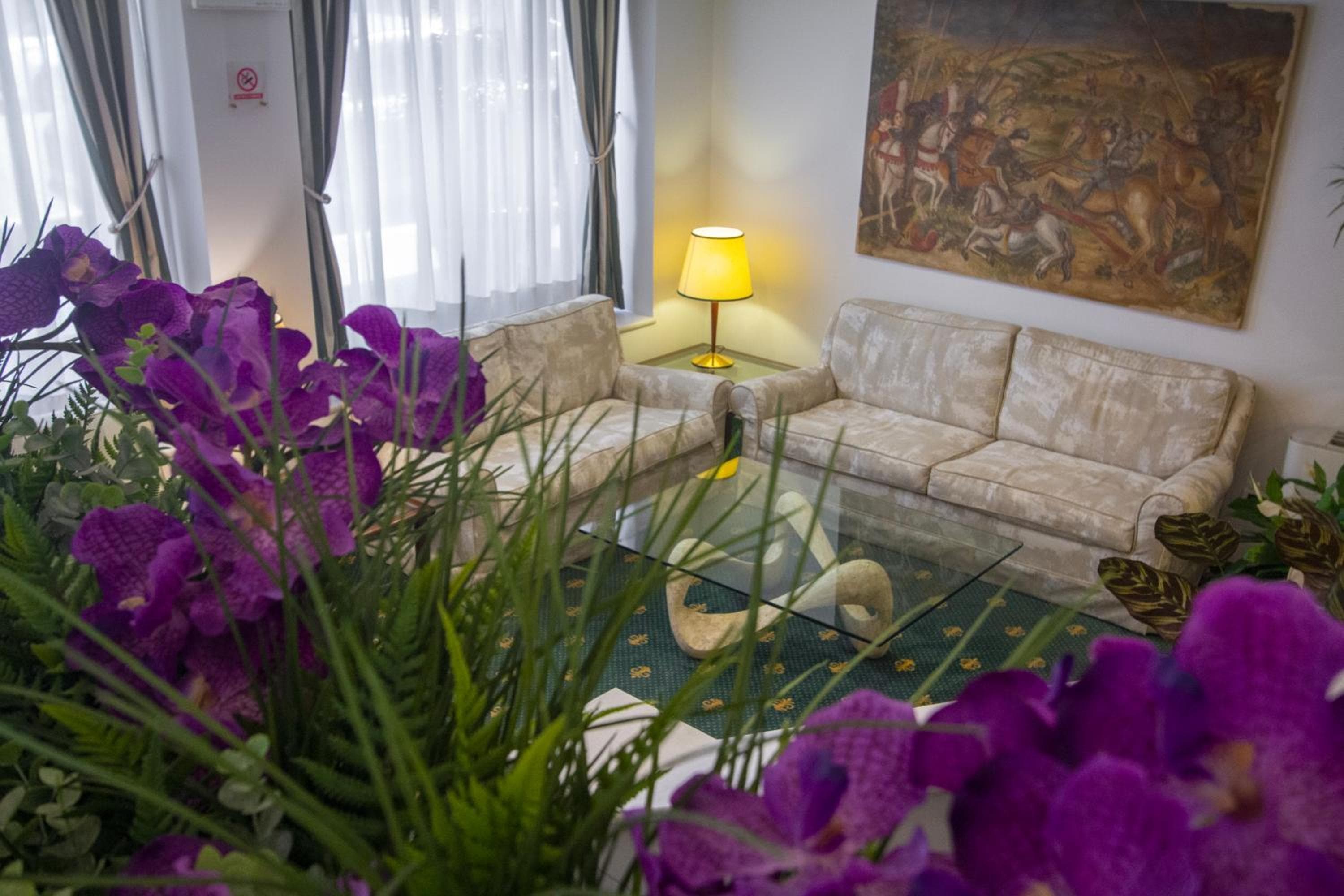 Hotel Flora — 2