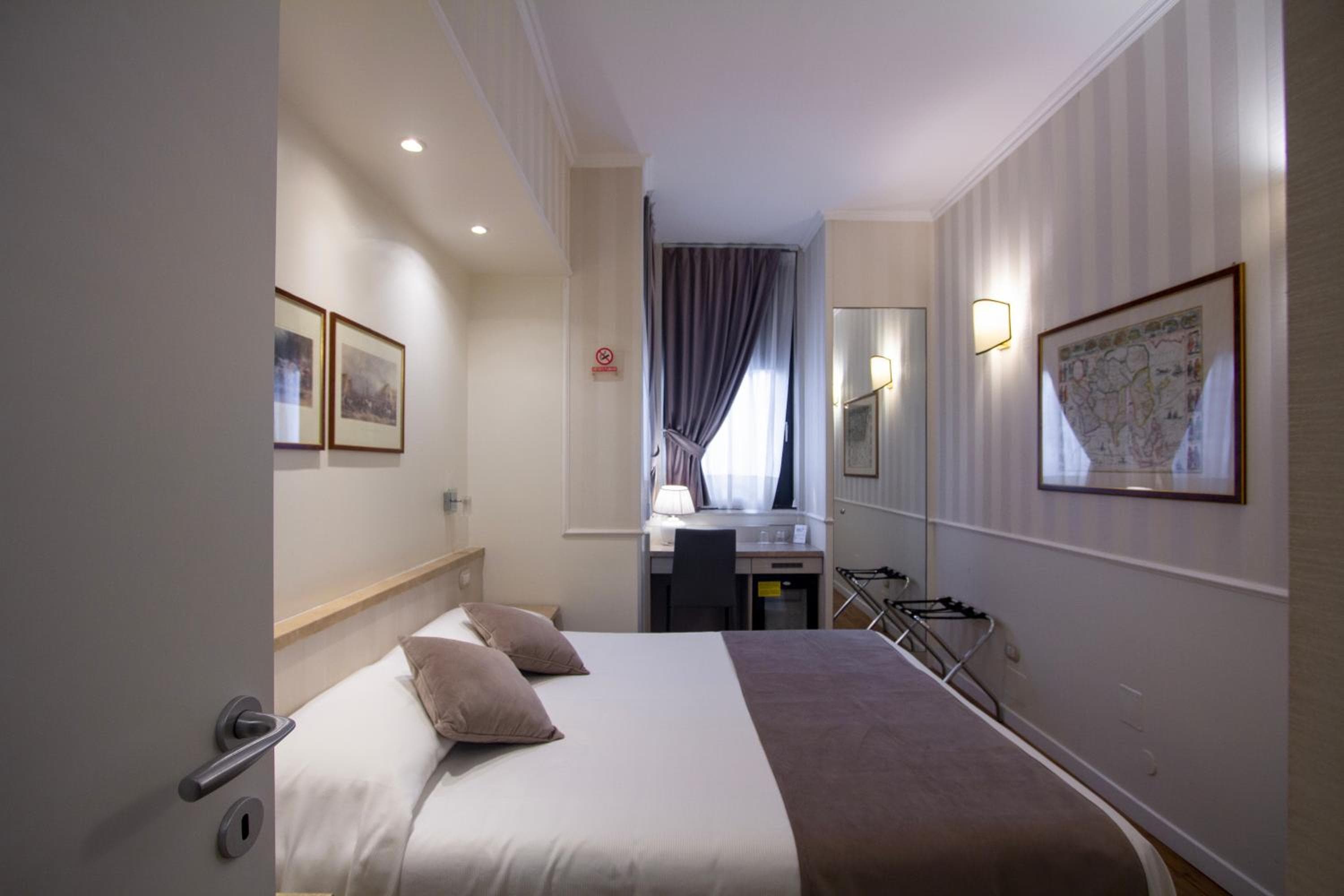 Hotel Flora — 16