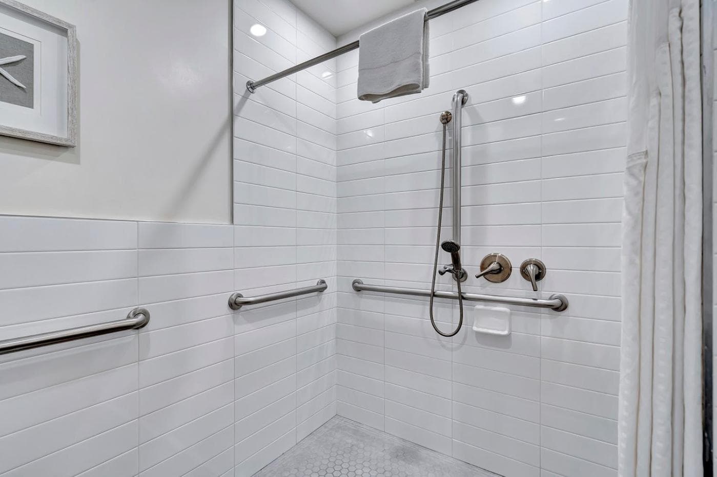 Santa Monica Hotel — 21