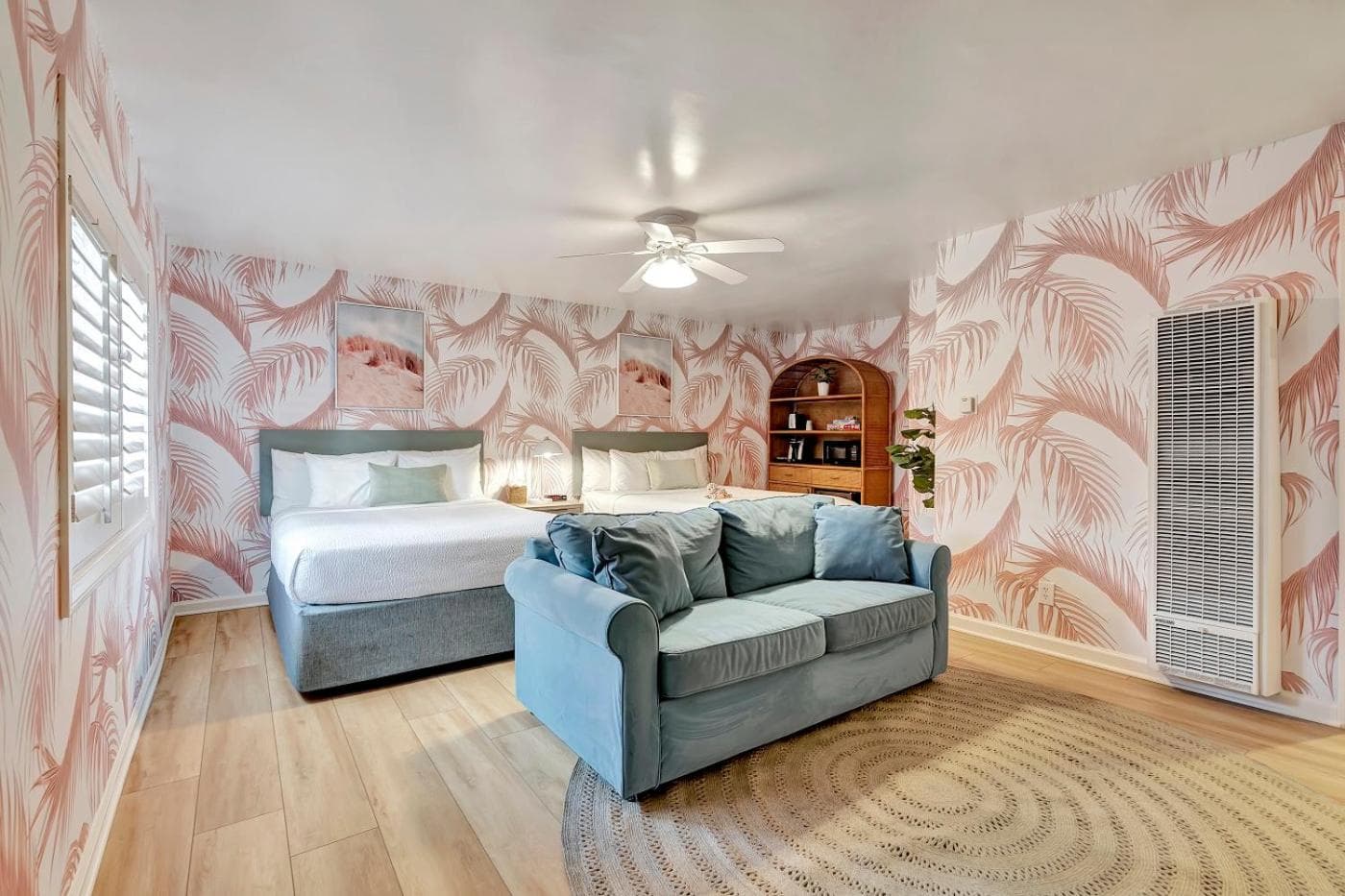 Santa Monica Hotel — 24