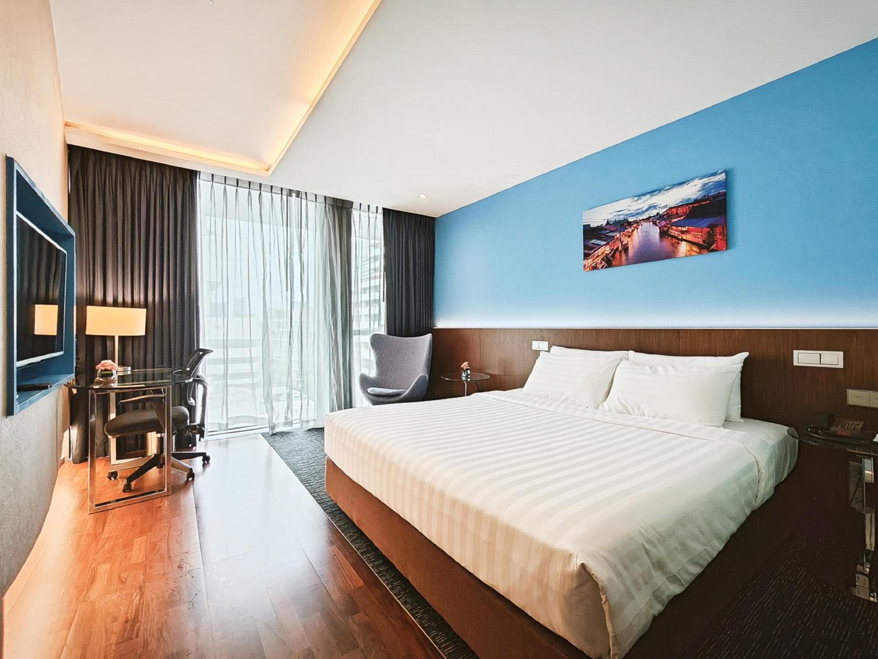 Galleria 10 Hotel Bangkok — 6