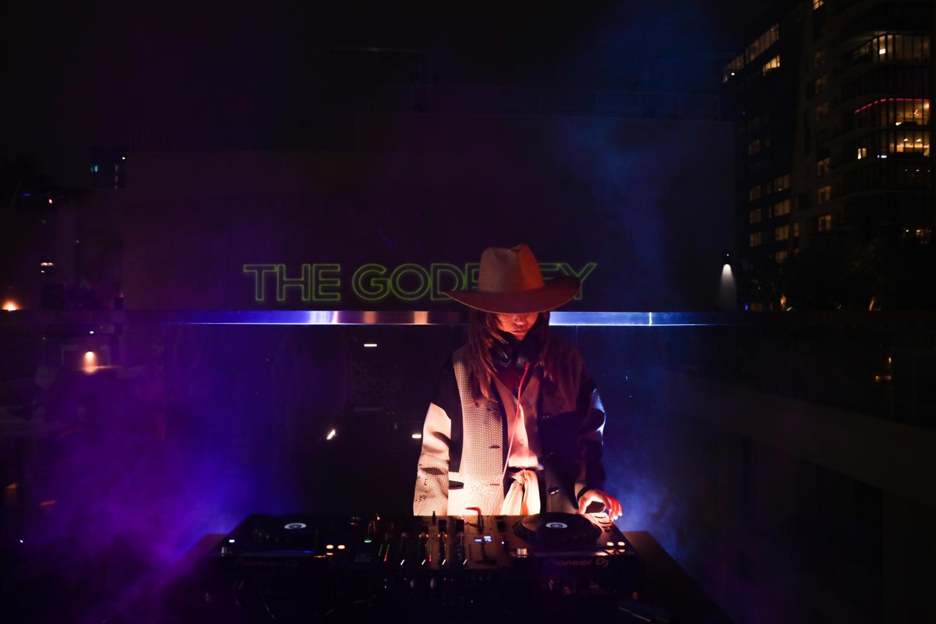 The Godfrey Hotel Hollywood — 8