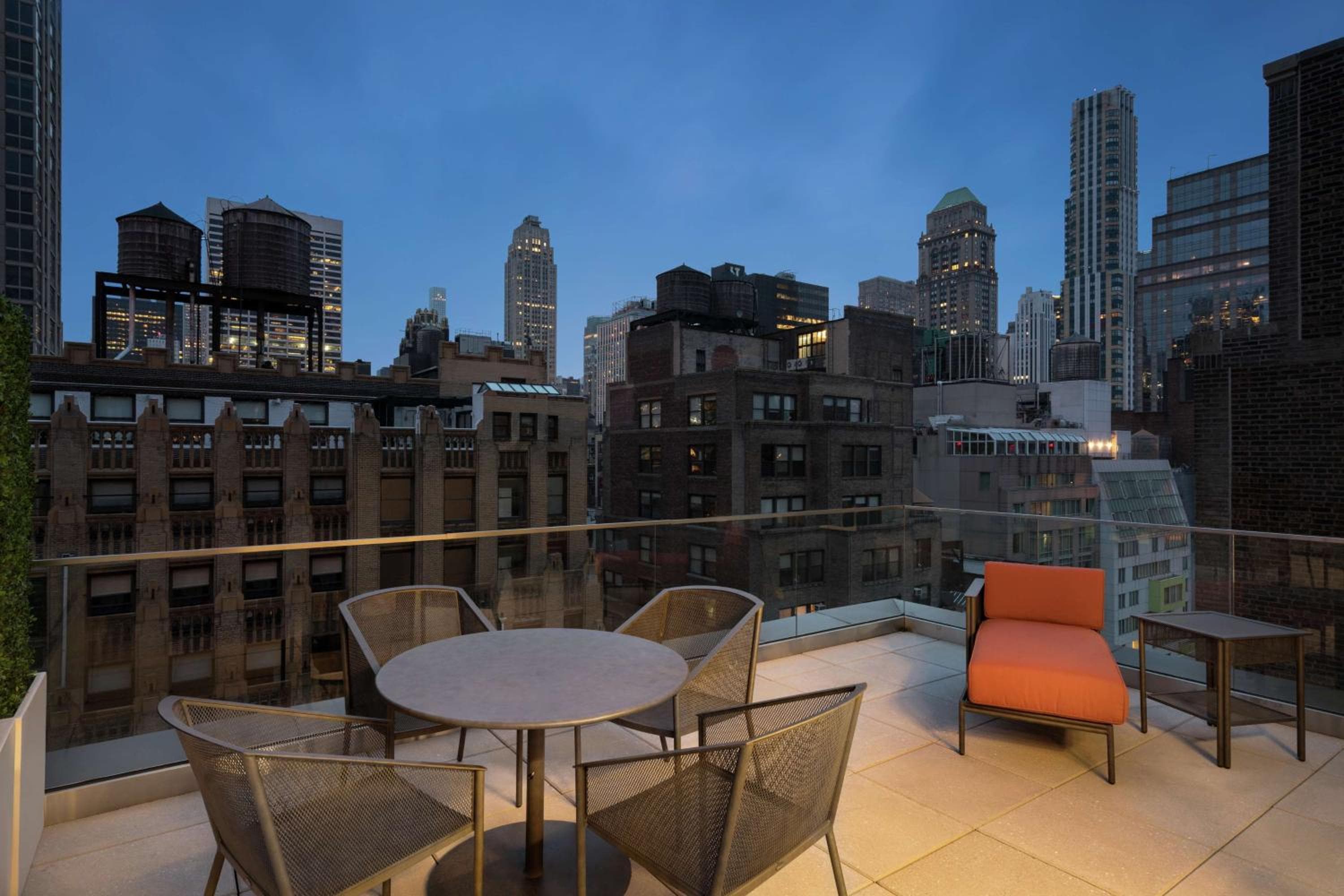 Newly Renovated Embassy Suites By Hilton New York Manhattan Times Square — 27