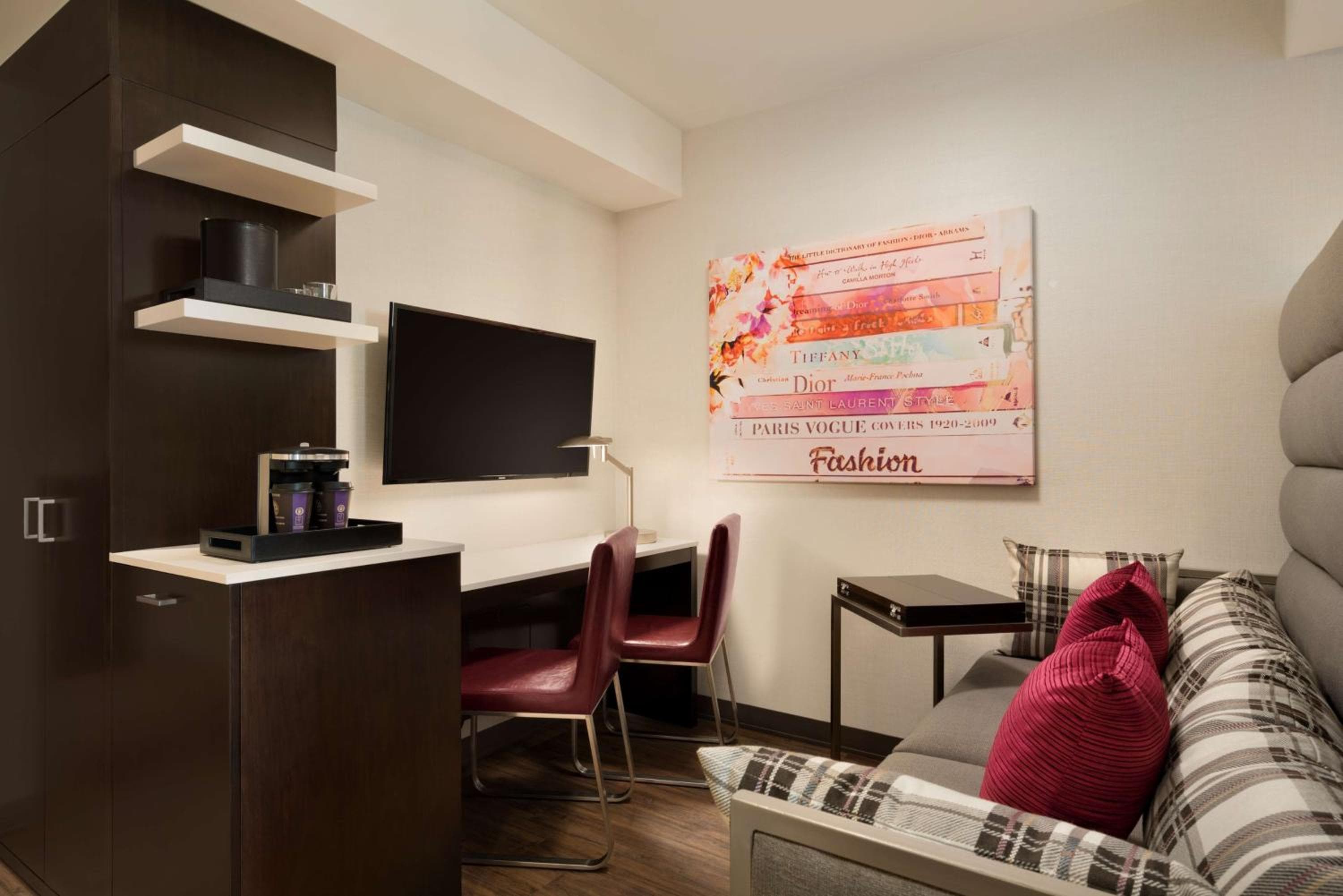 Newly Renovated Embassy Suites By Hilton New York Manhattan Times Square — 28