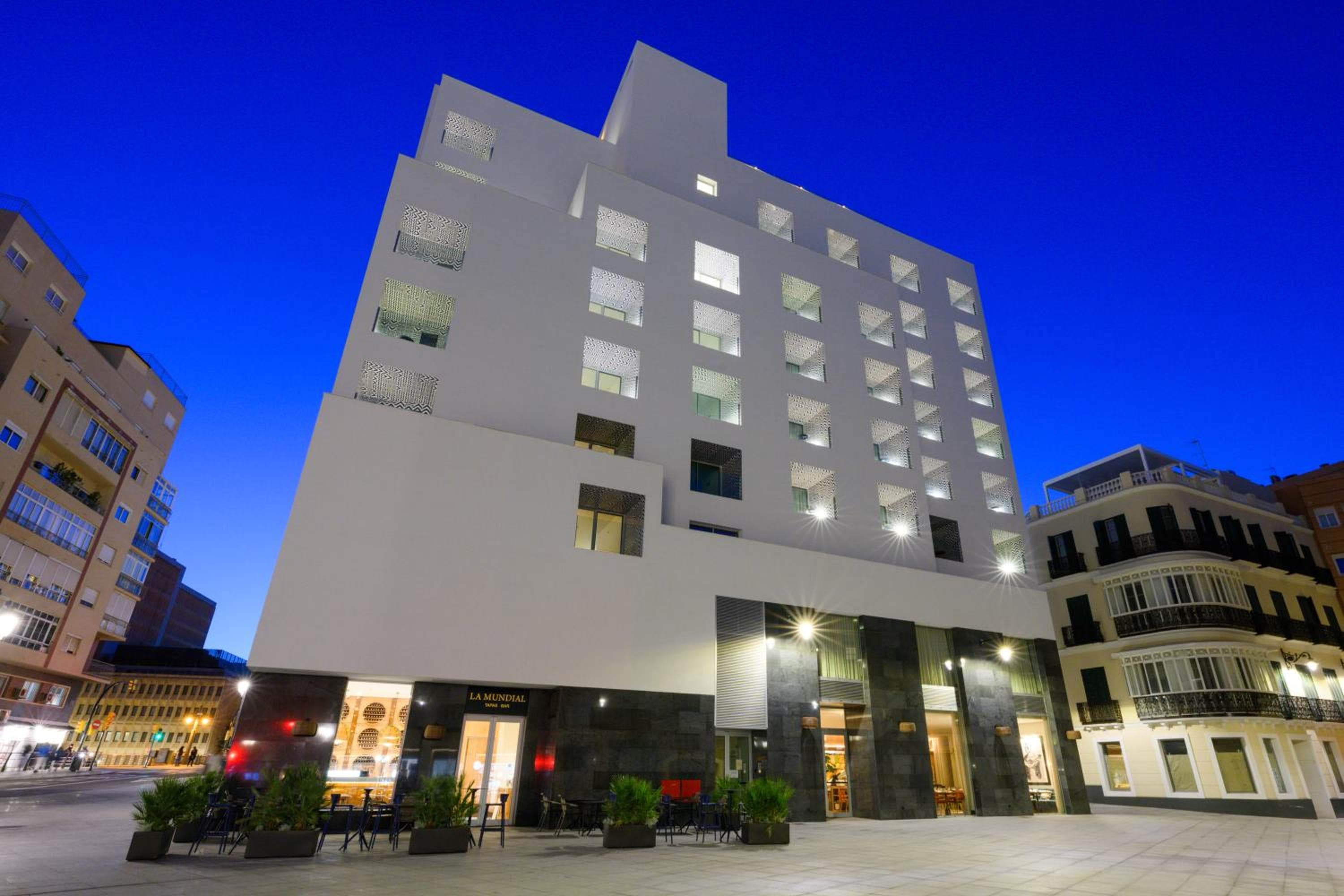 H10 Croma Málaga — 6