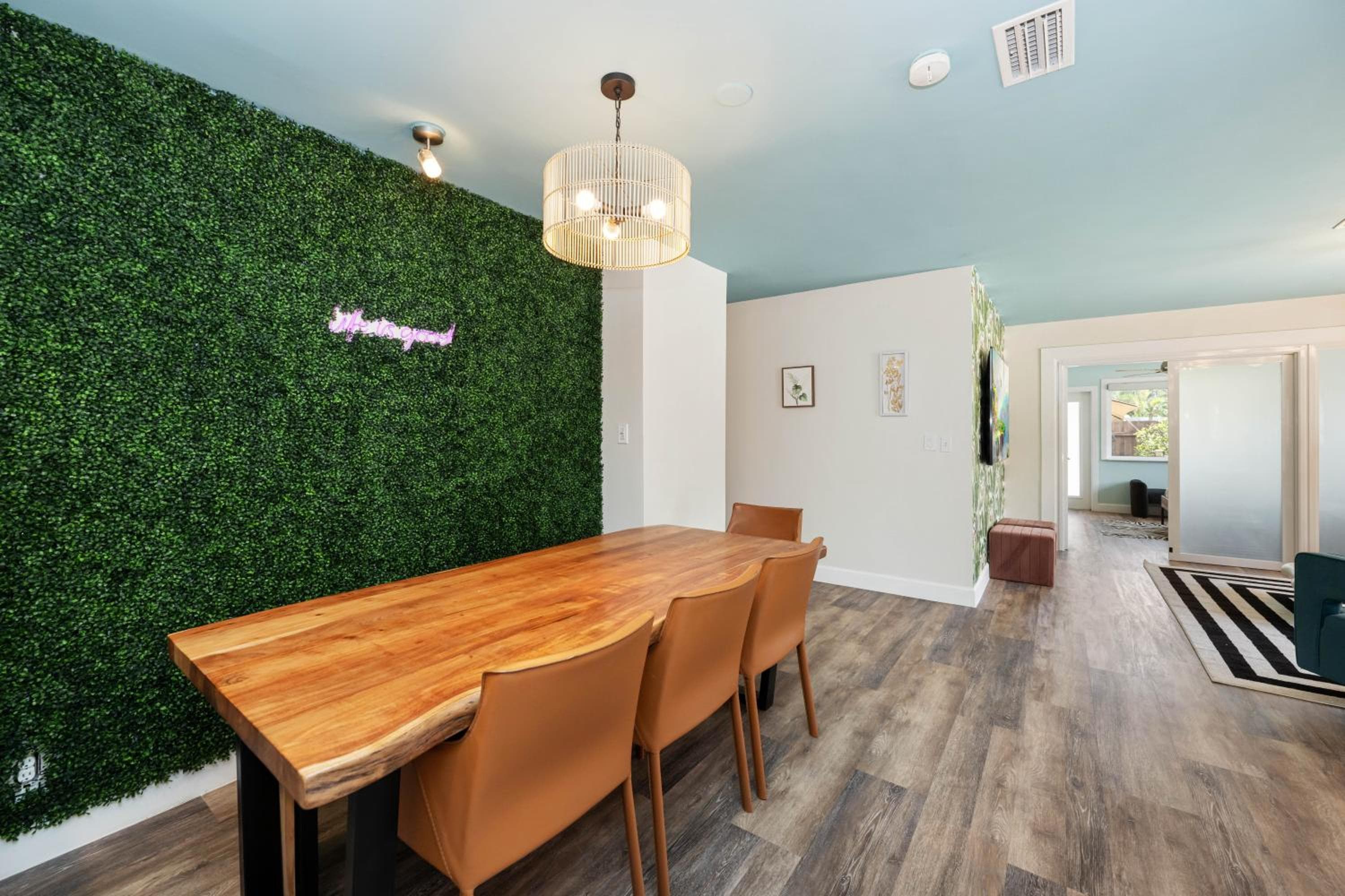 Palms Retreat! Giant Heated Pool-HotTub-FirePit-5Min2Beach-Pets-EV Chgr — 27