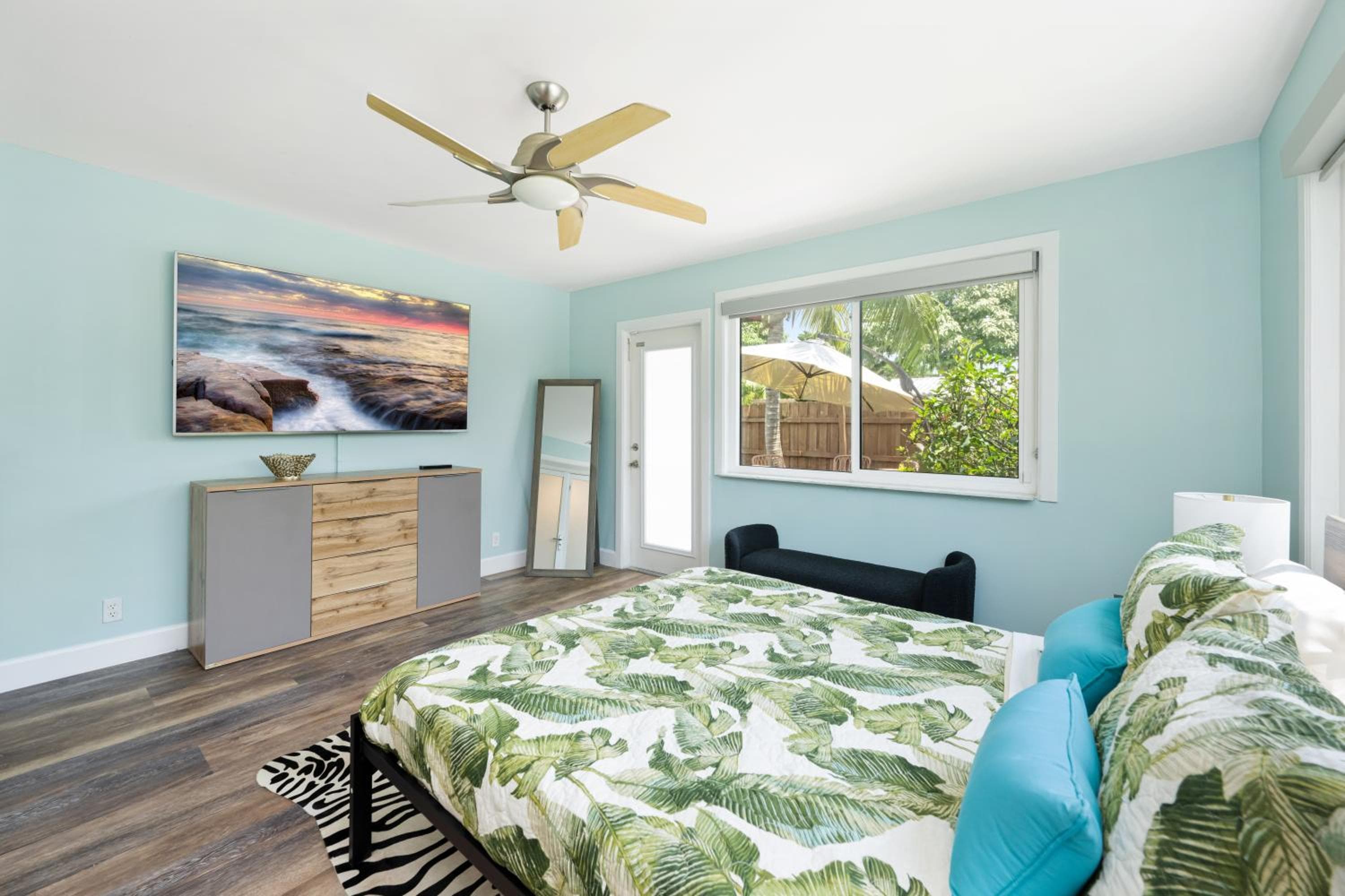 Palms Retreat! Giant Heated Pool-HotTub-FirePit-5Min2Beach-Pets-EV Chgr — 19