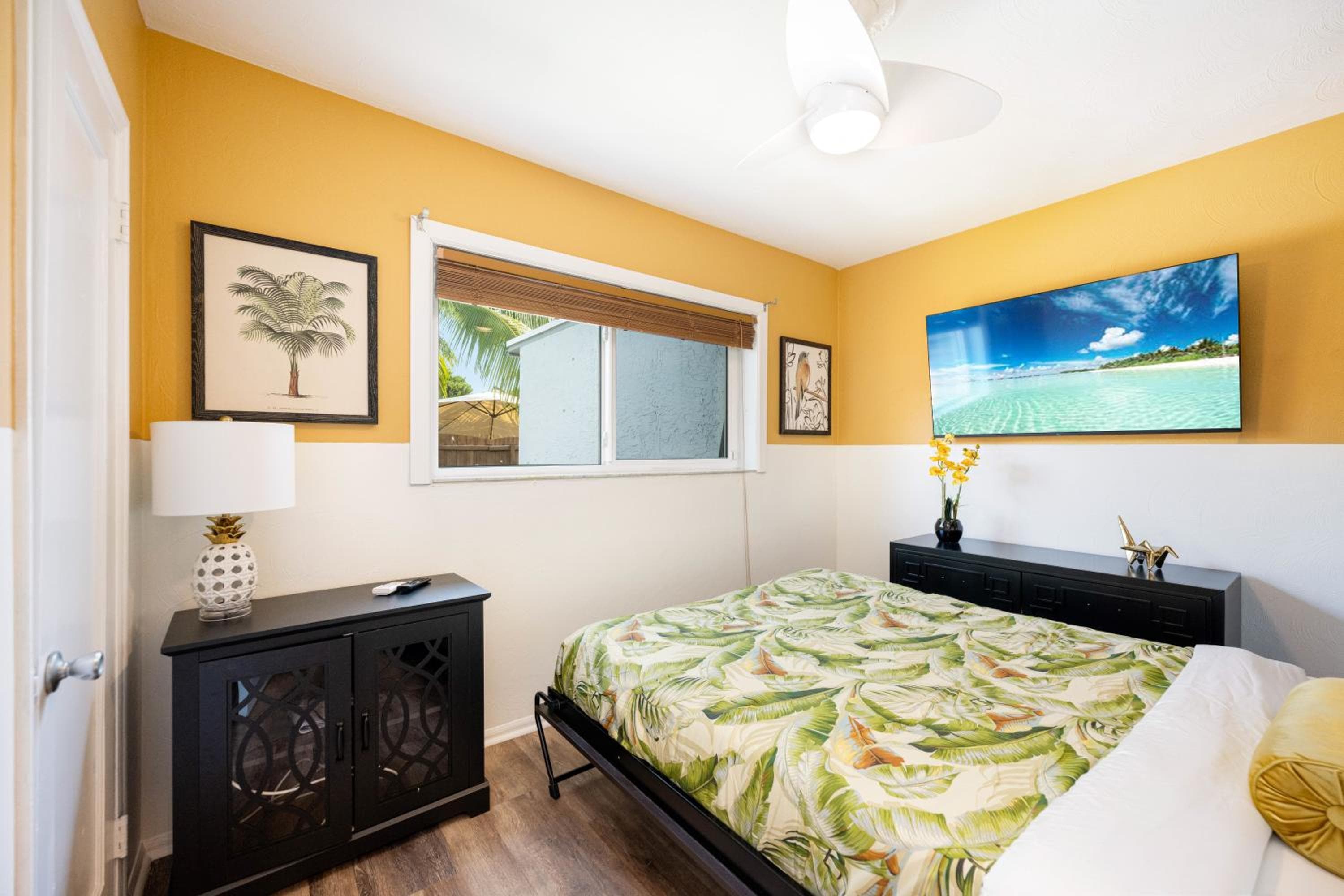 Palms Retreat! Giant Heated Pool-HotTub-FirePit-5Min2Beach-Pets-EV Chgr — 22
