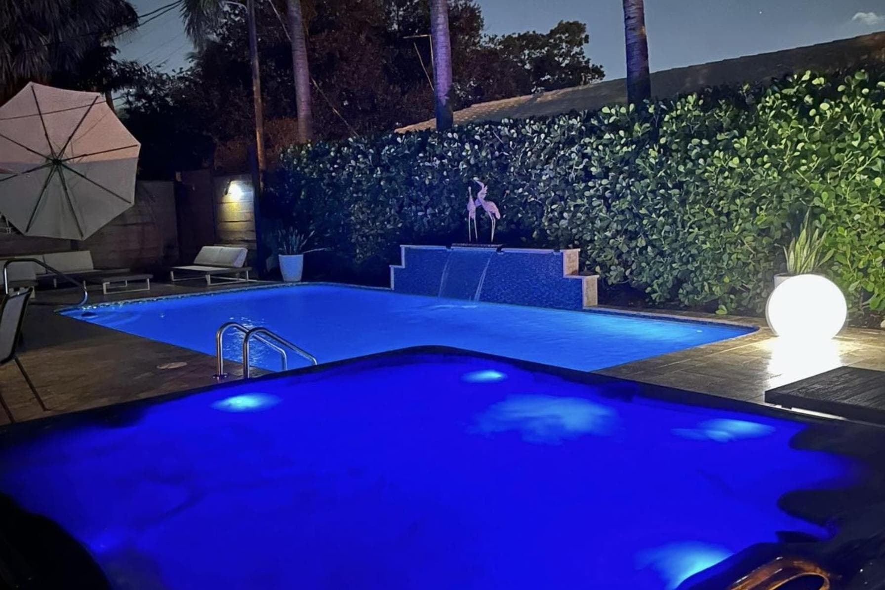 Palms Retreat! Giant Heated Pool-HotTub-FirePit-5Min2Beach-Pets-EV Chgr — 5