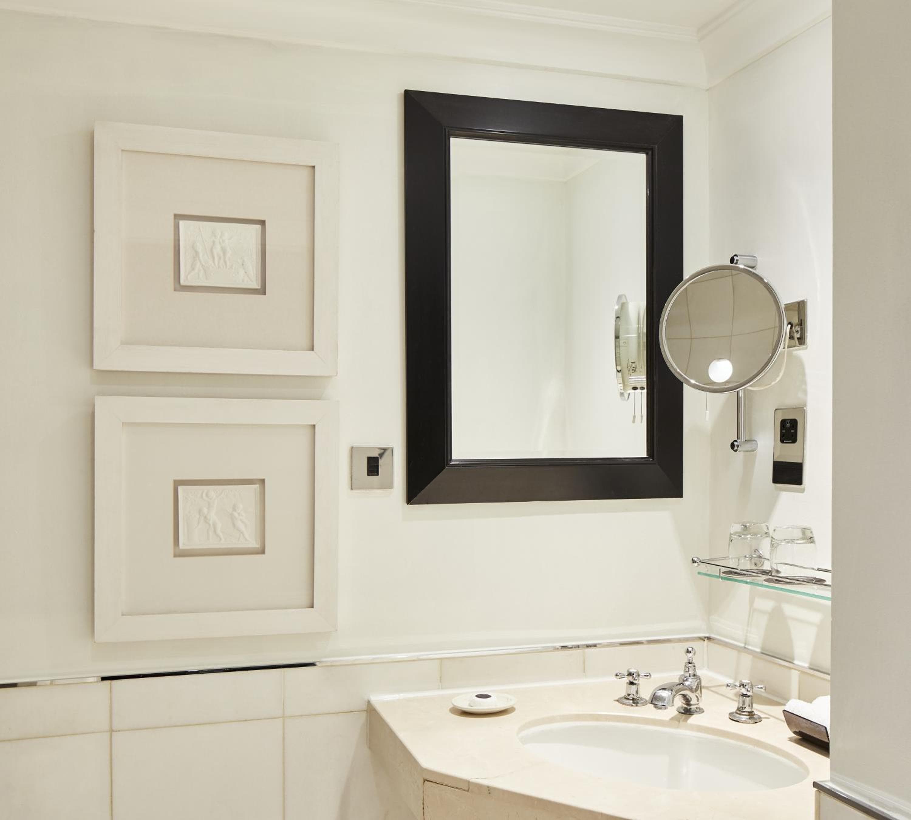 The Dilly hotel, 21 Piccadilly, London, United Kingdom — photo 64