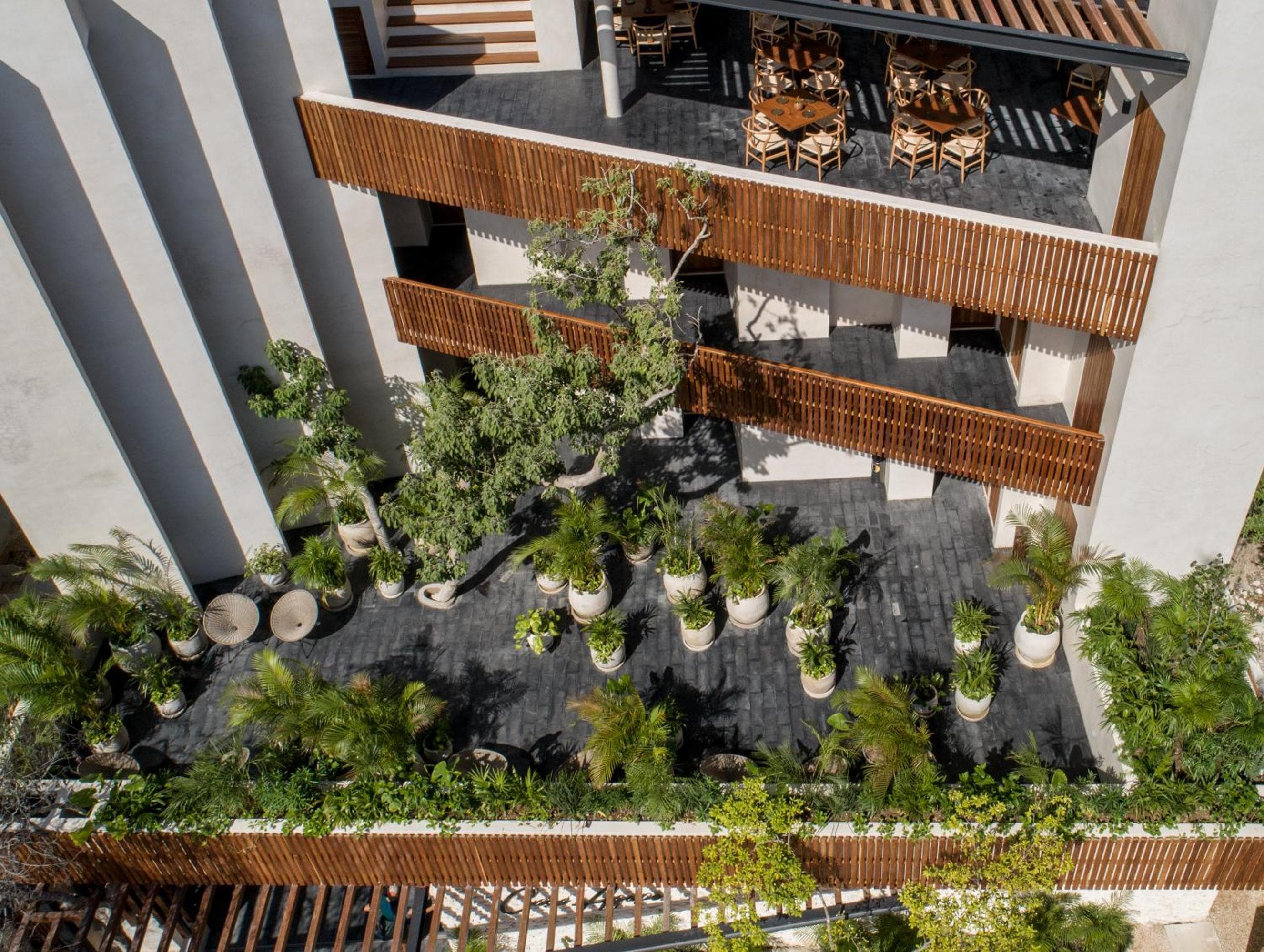 Casa Agape Boutique Hotel Rooftop Pool & Beach club access — 11