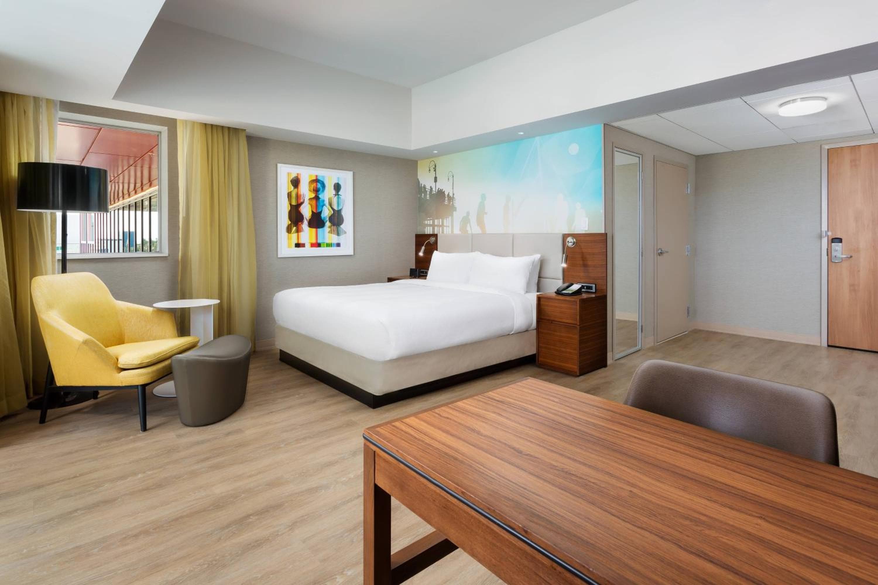 Courtyard by Marriott Santa Monica — 23